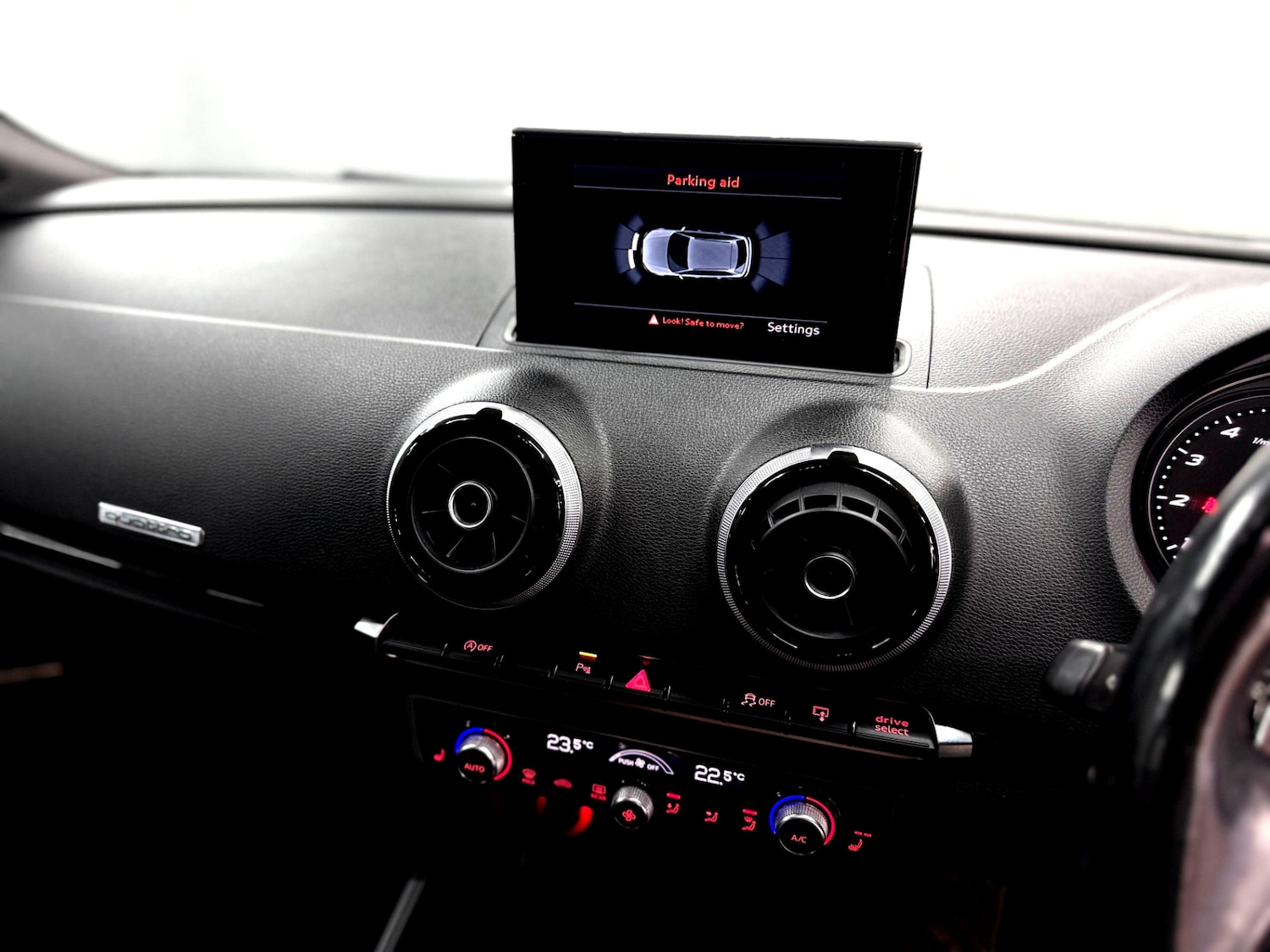 Used Audi RS3 2016 for sale - 77398924: Photo 17