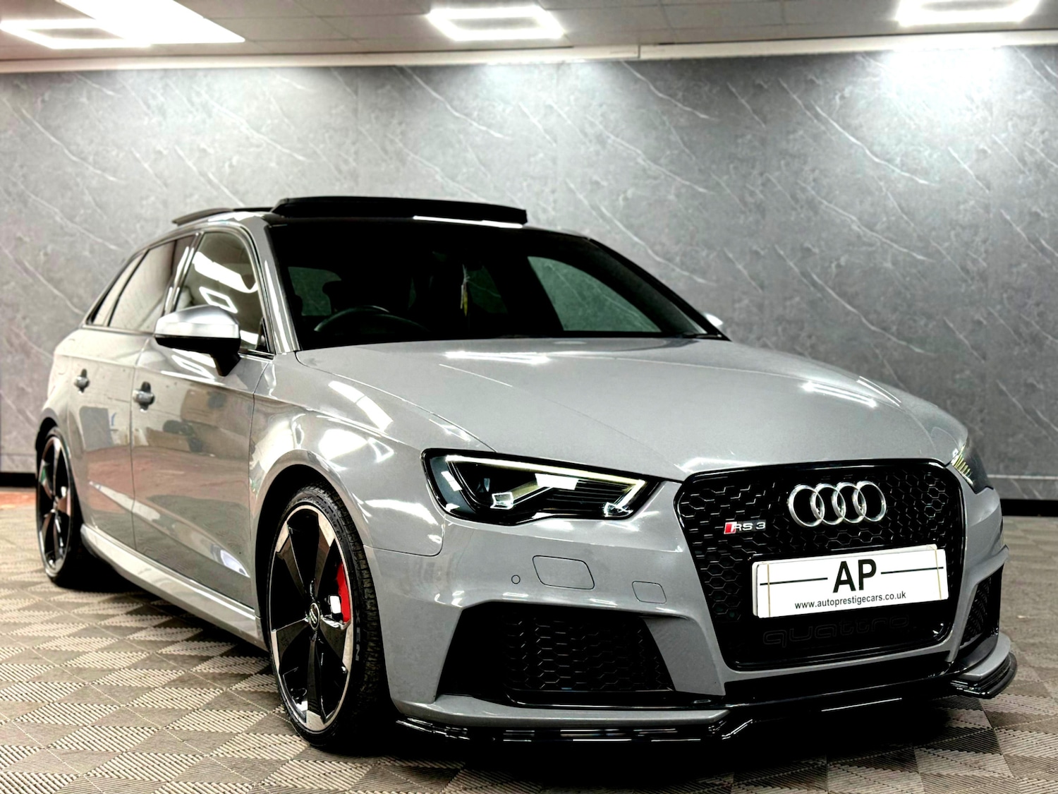 Used Audi RS3 2016 for sale - 77398924: Photo 4