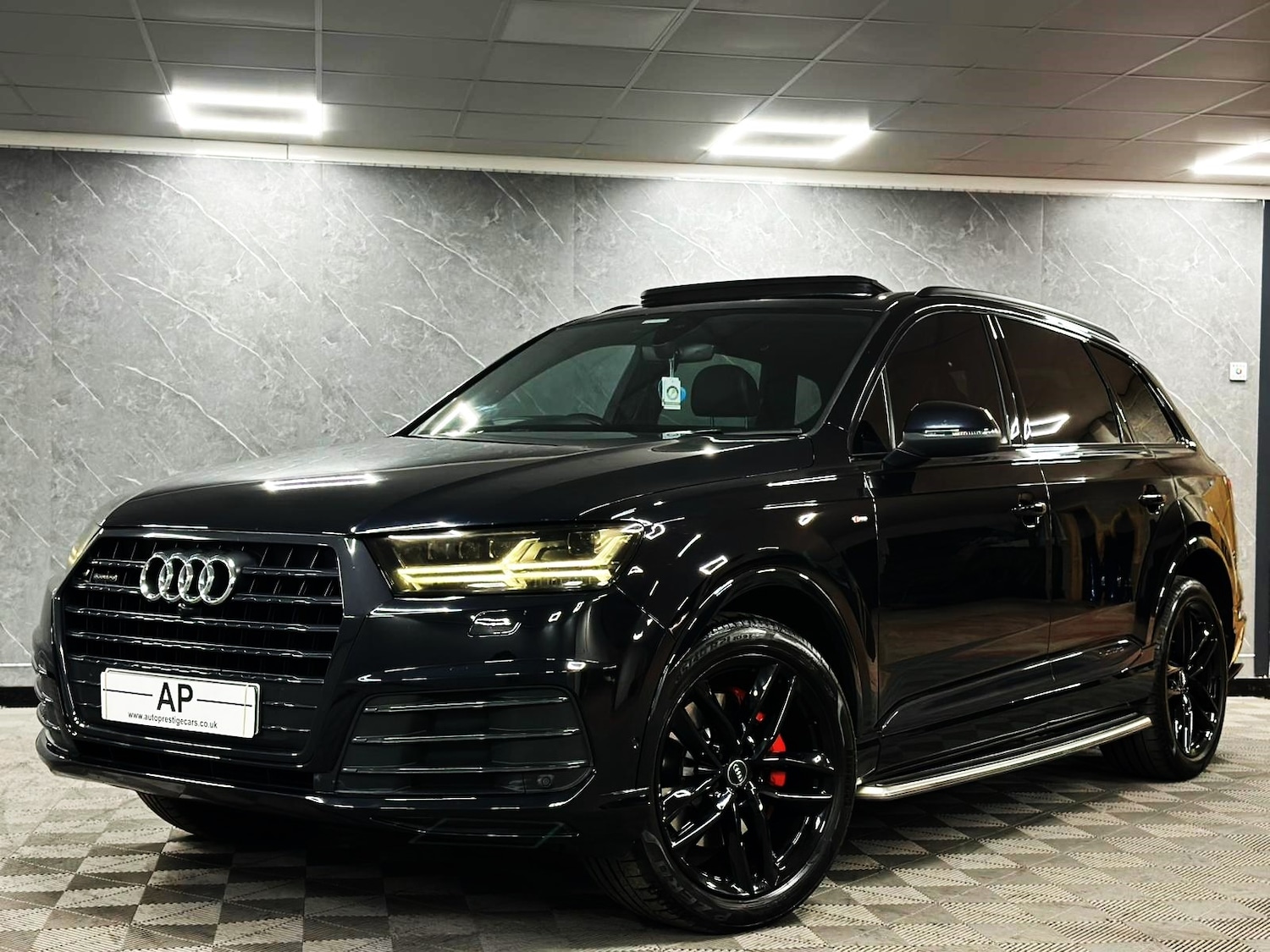 Used Audi Q7 2017 for sale - 76134551: Photo 2