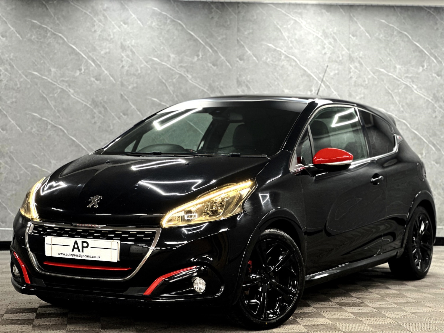 Used Peugeot 208 2016 for sale - 76882063: Photo 1