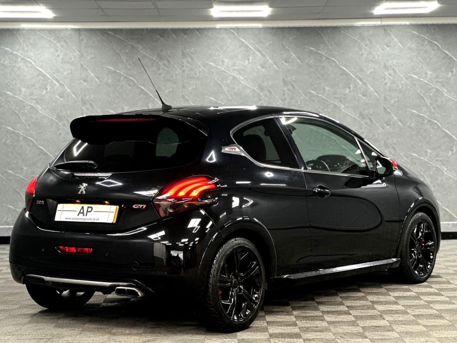 Used Peugeot 208 2016 for sale - 76882063: Photo 10