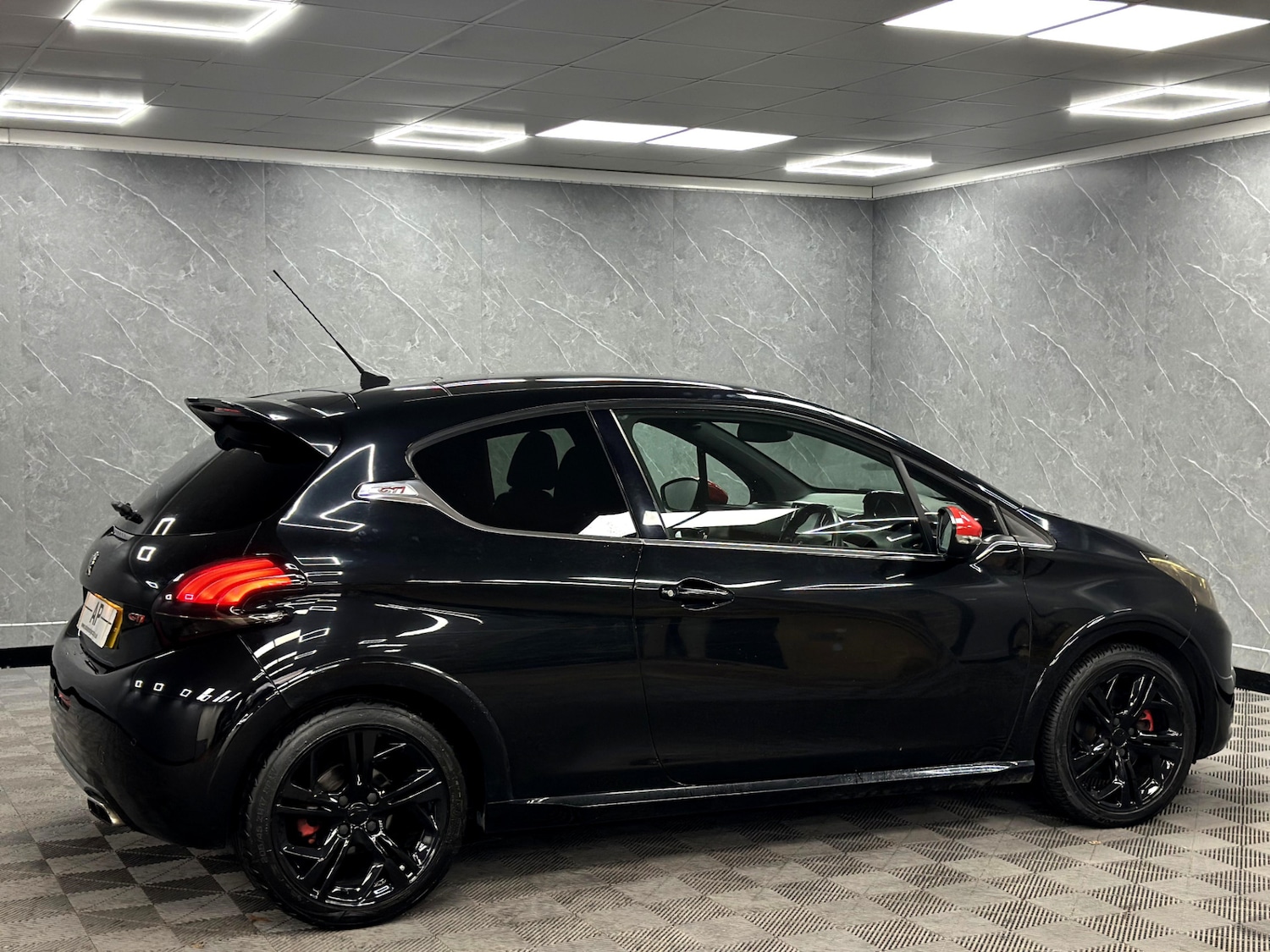 Used Peugeot 208 2016 for sale - 76882063: Photo 11