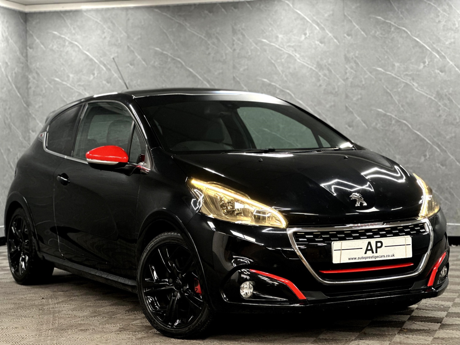 Used Peugeot 208 2016 for sale - 76882063: Photo 14