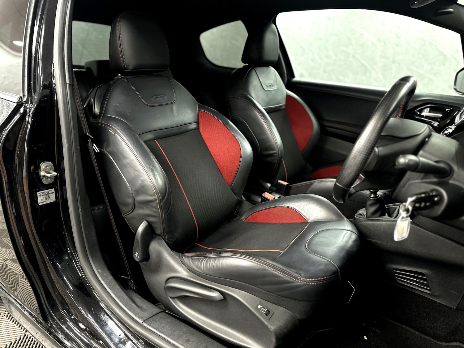 Used Peugeot 208 2016 for sale - 76882063: Photo 19