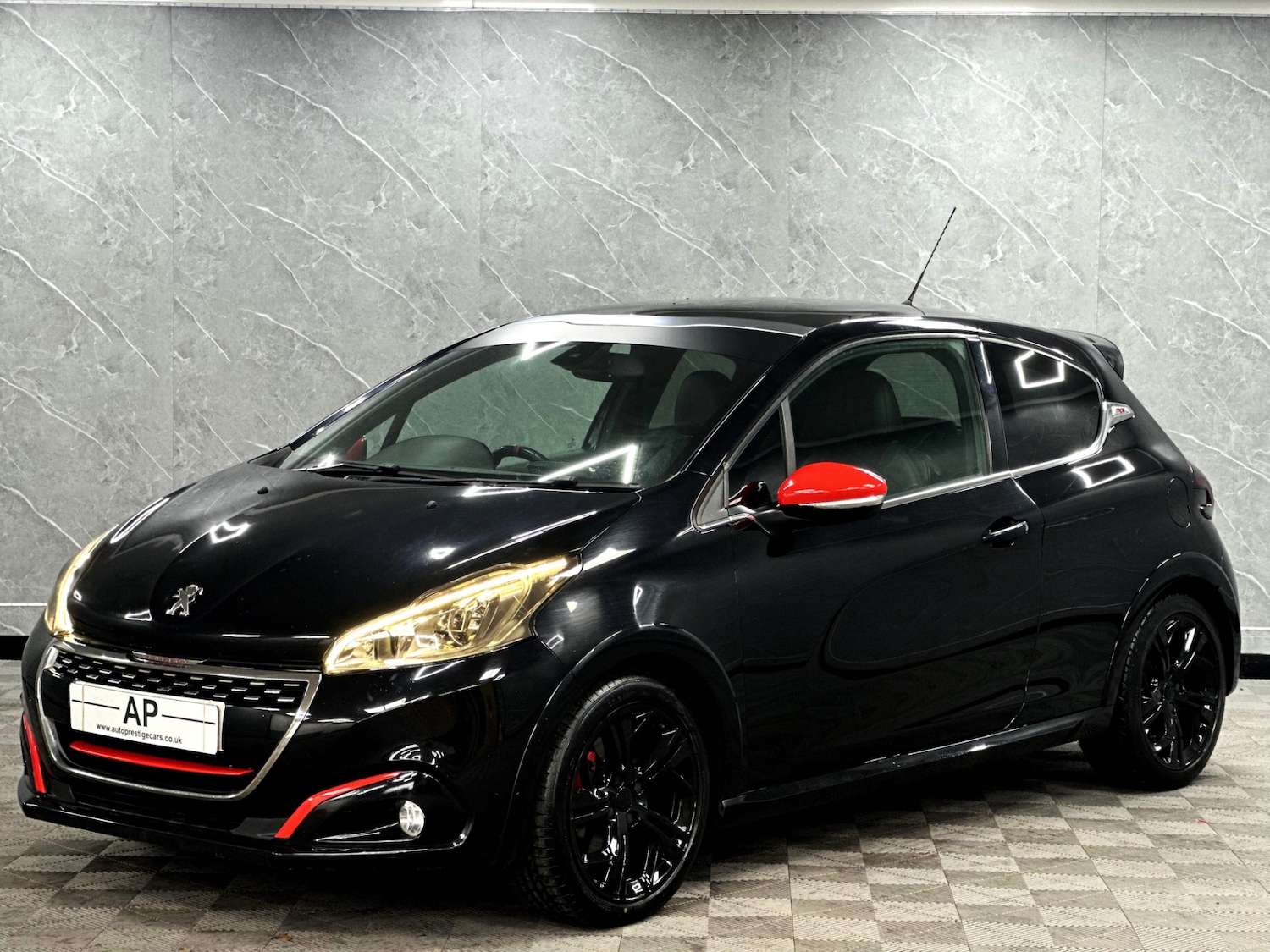 Used Peugeot 208 2016 for sale - 76882063: Photo 3