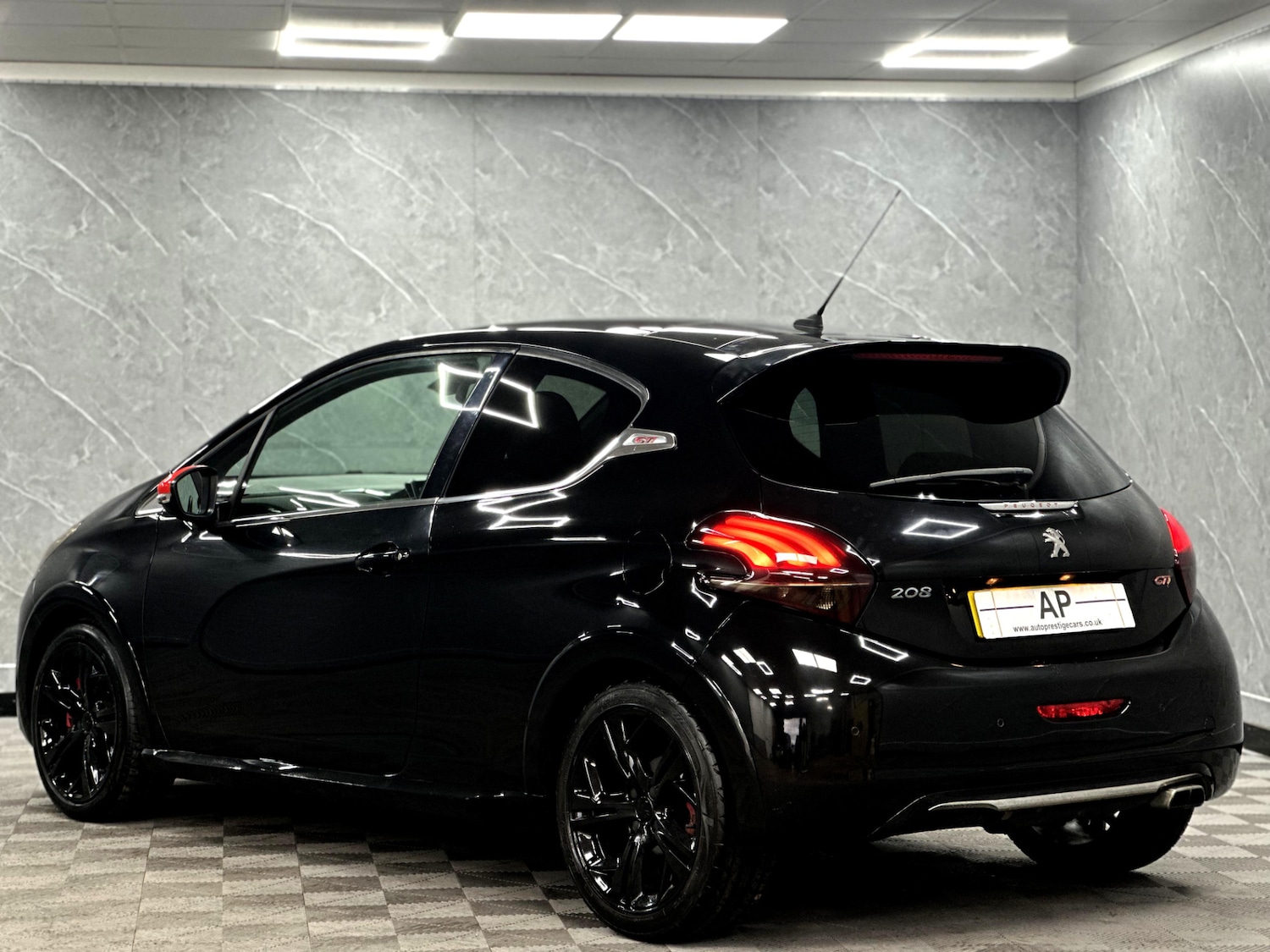 Used Peugeot 208 2016 for sale - 76882063: Photo 9