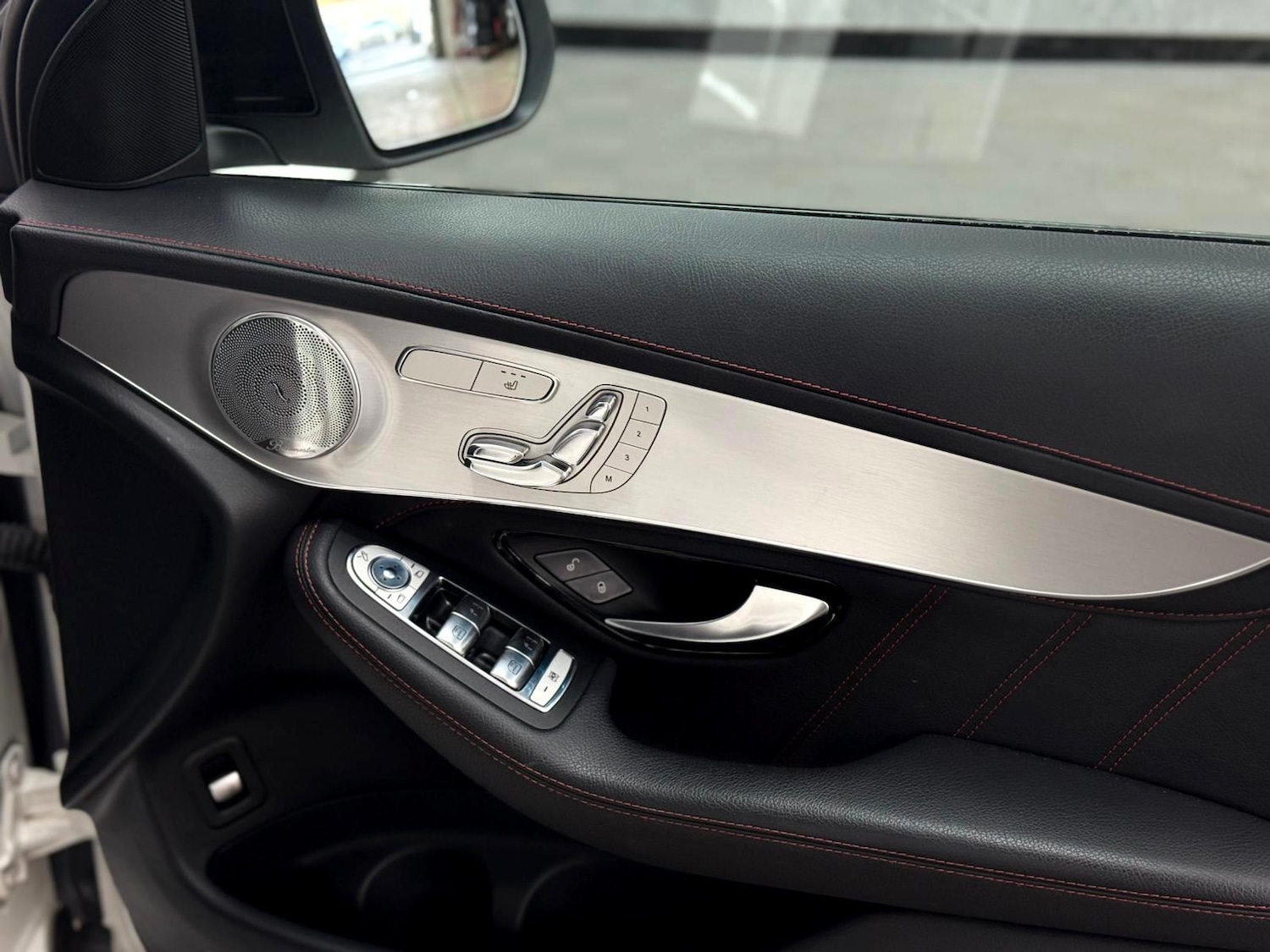 Used Mercedes-Benz GLC 2018 for sale - 77610751: Photo 10