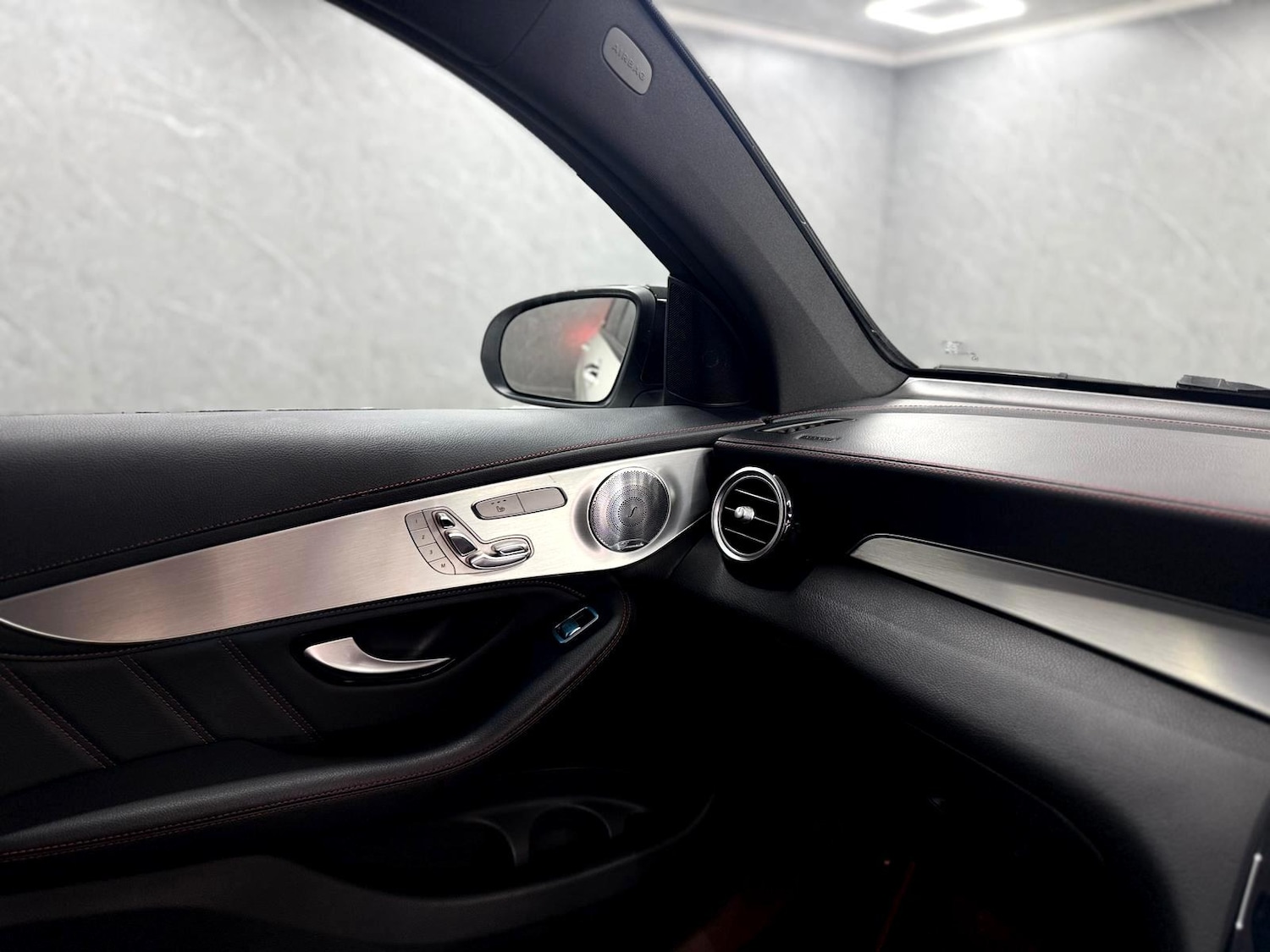 Used Mercedes-Benz GLC 2018 for sale - 77610751: Photo 30