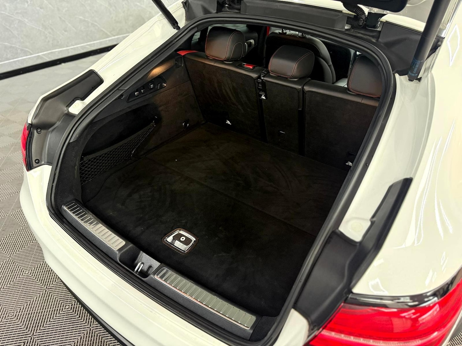 Used Mercedes-Benz GLC 2018 for sale - 77610751: Photo 31