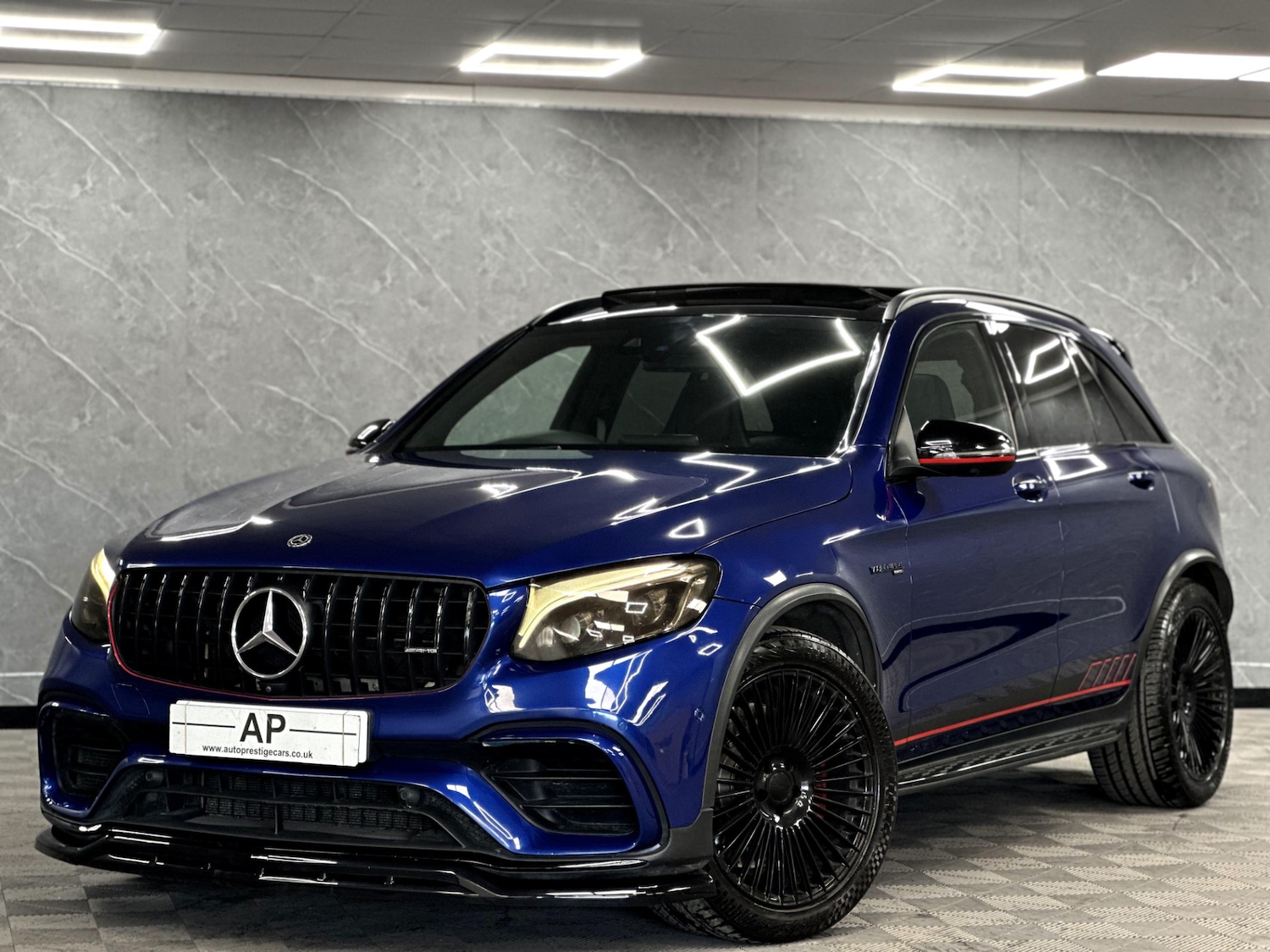 Used Mercedes-Benz GLC 2018 for sale - 76375714: Photo 2