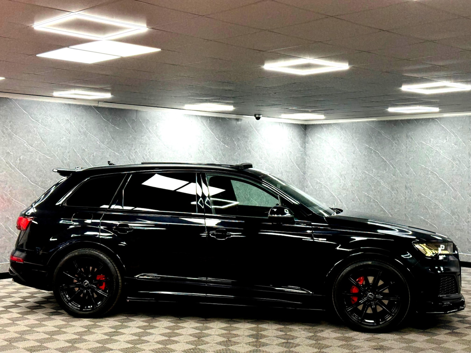 Used Audi Q7 2020 for sale - 76407671: Photo 24