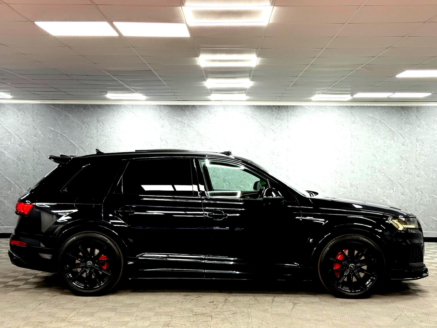 Used Audi Q7 2020 for sale - 76407671: Photo 31