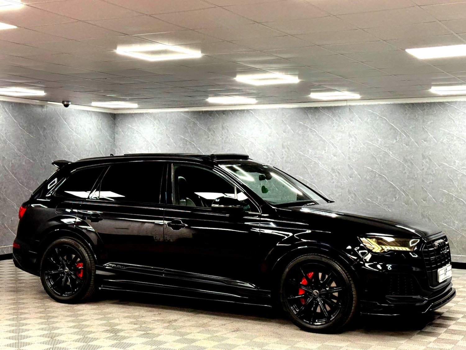 Used Audi Q7 2020 for sale - 76407671: Photo 32