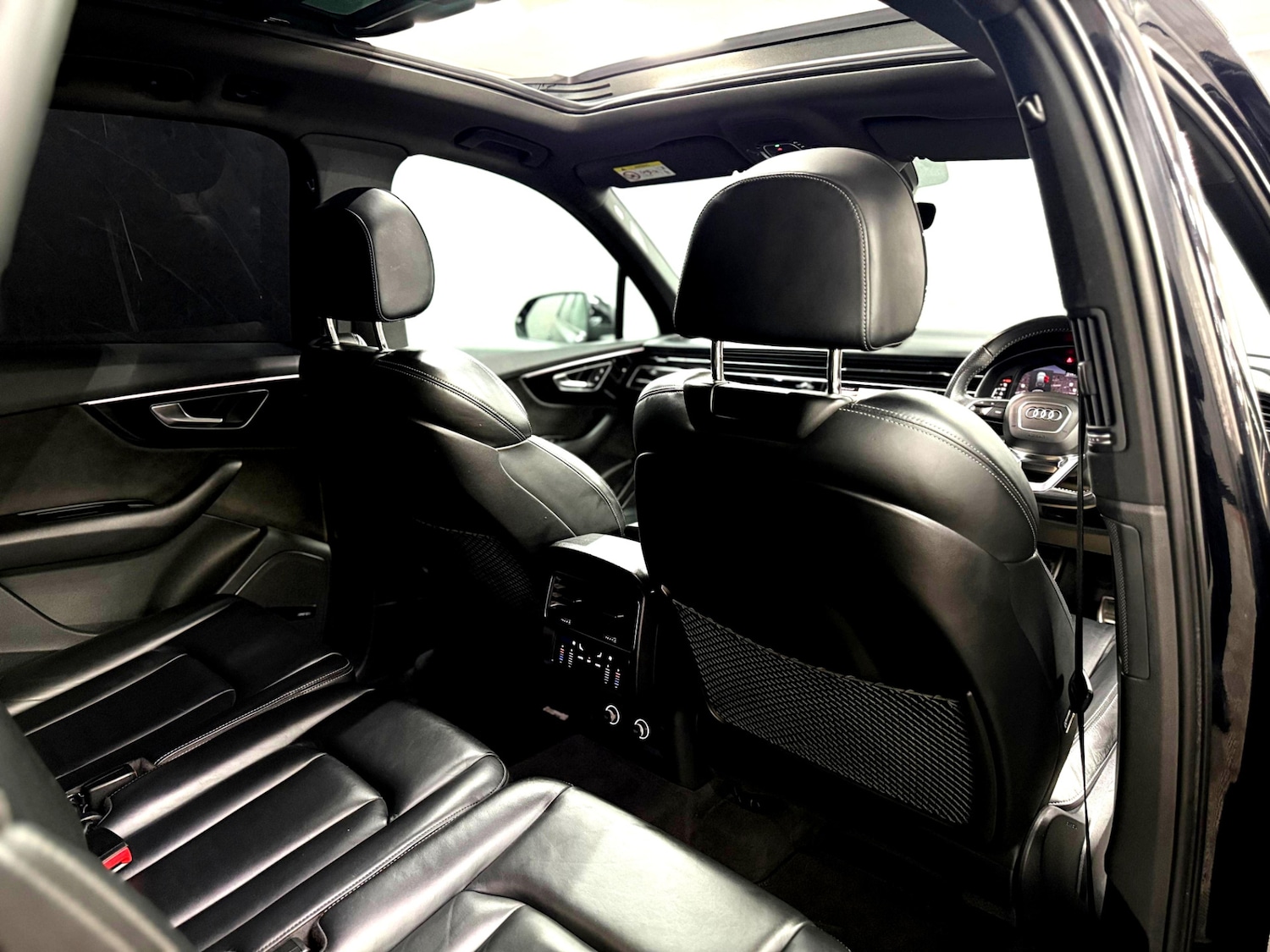 Used Audi Q7 2020 for sale - 76407671: Photo 38