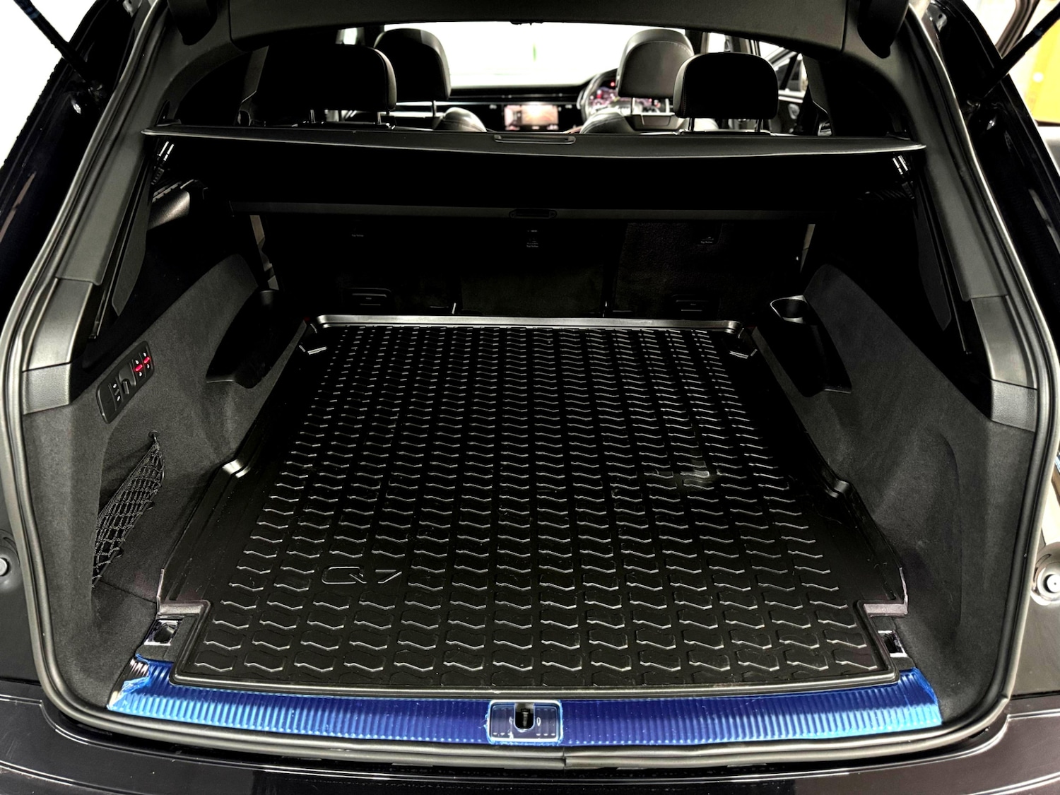 Used Audi Q7 2020 for sale - 76407671: Photo 41