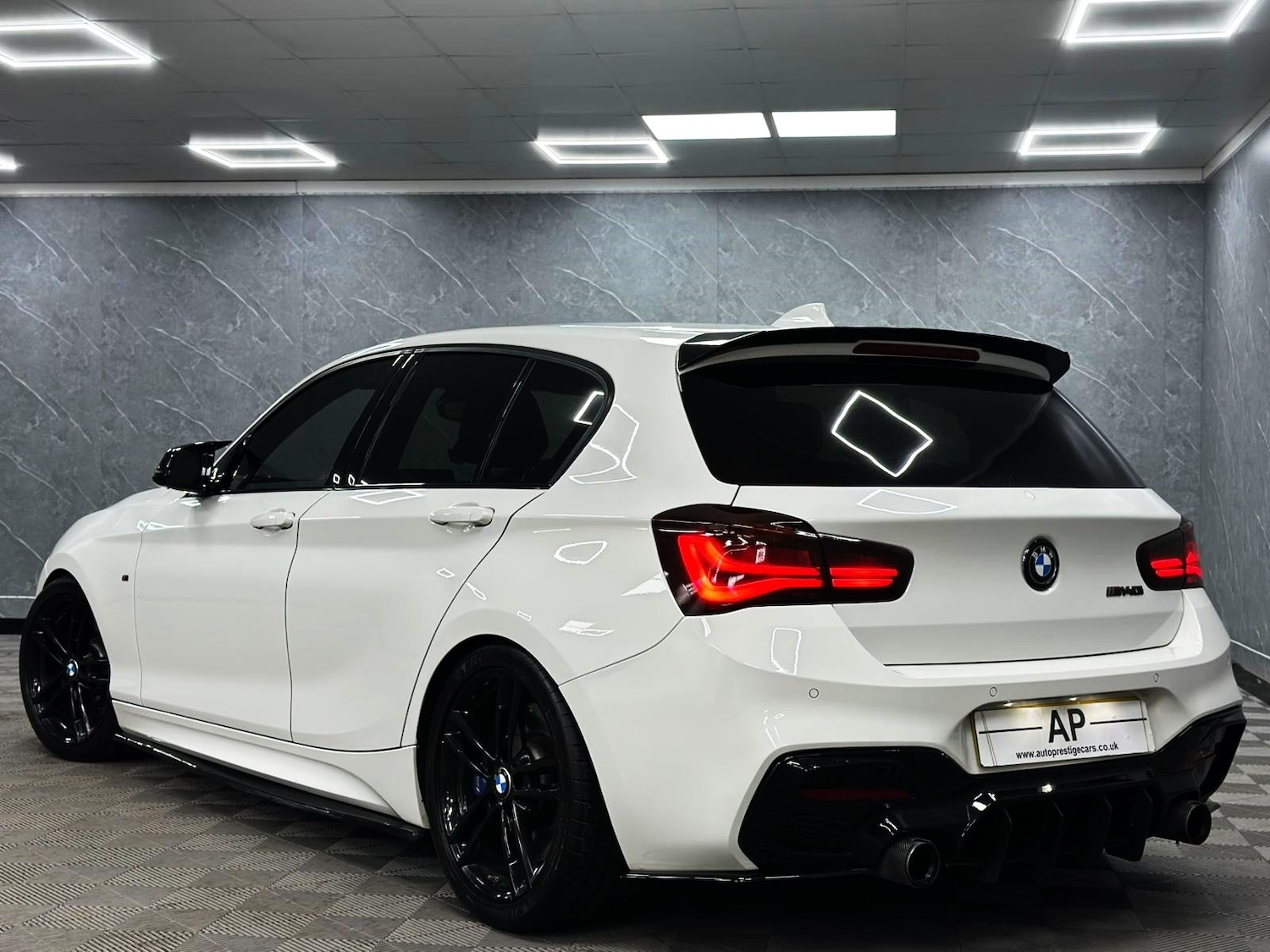 Used BMW 1 Series 2018 for sale - 76539424: Photo 2
