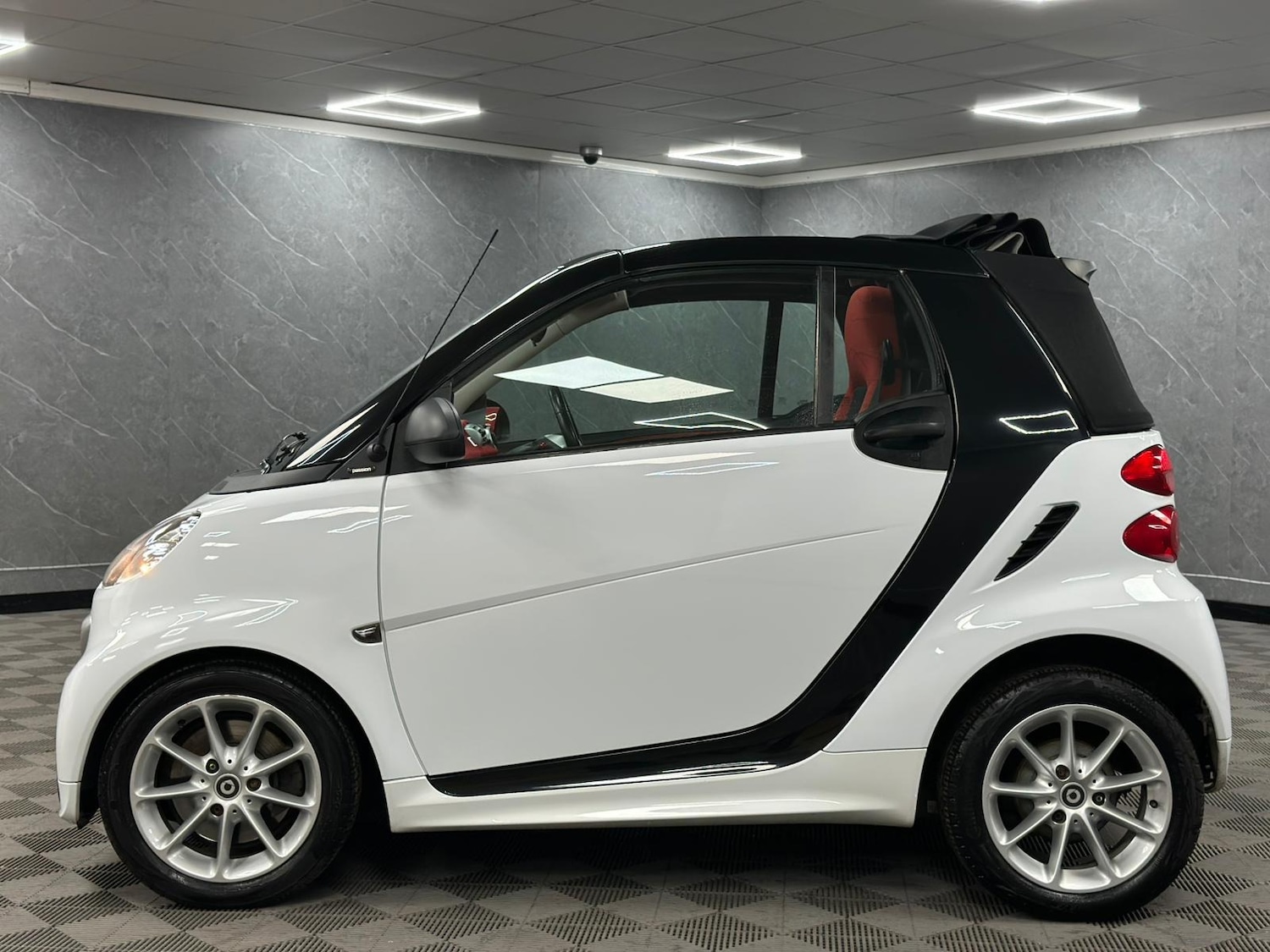 Used smart fortwo 2013 for sale - 76539421: Photo 14