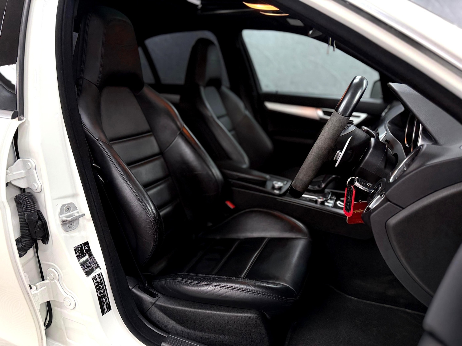 Used Mercedes-Benz C Class 2013 for sale - 76407793: Photo 31