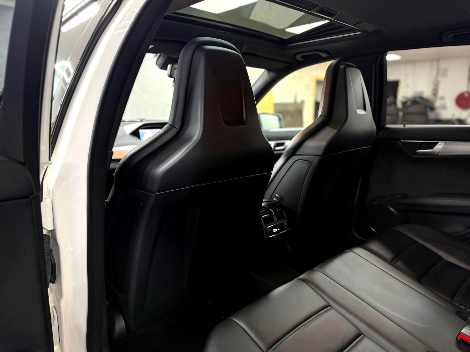 Used Mercedes-Benz C Class 2013 for sale - 76407793: Photo 38