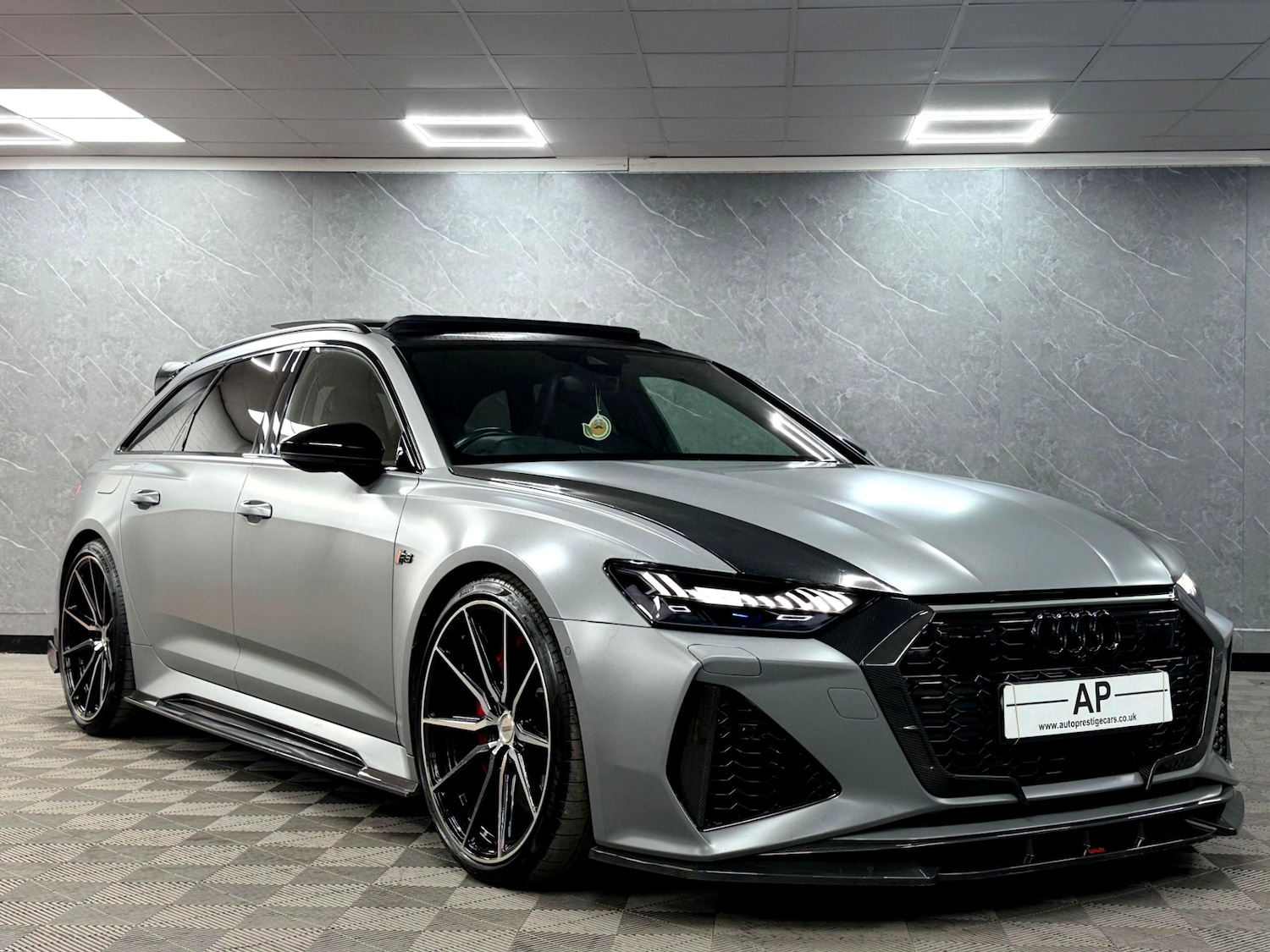 Used Audi RS6 2021 for sale - 76527459: Photo 2