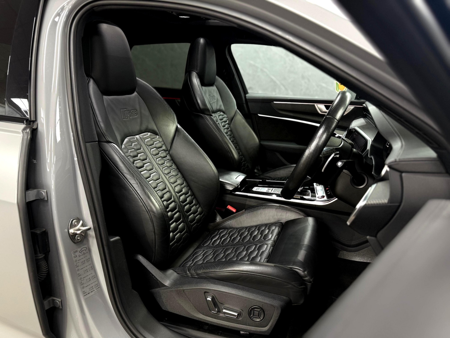 Used Audi RS6 2021 for sale - 76527459: Photo 24