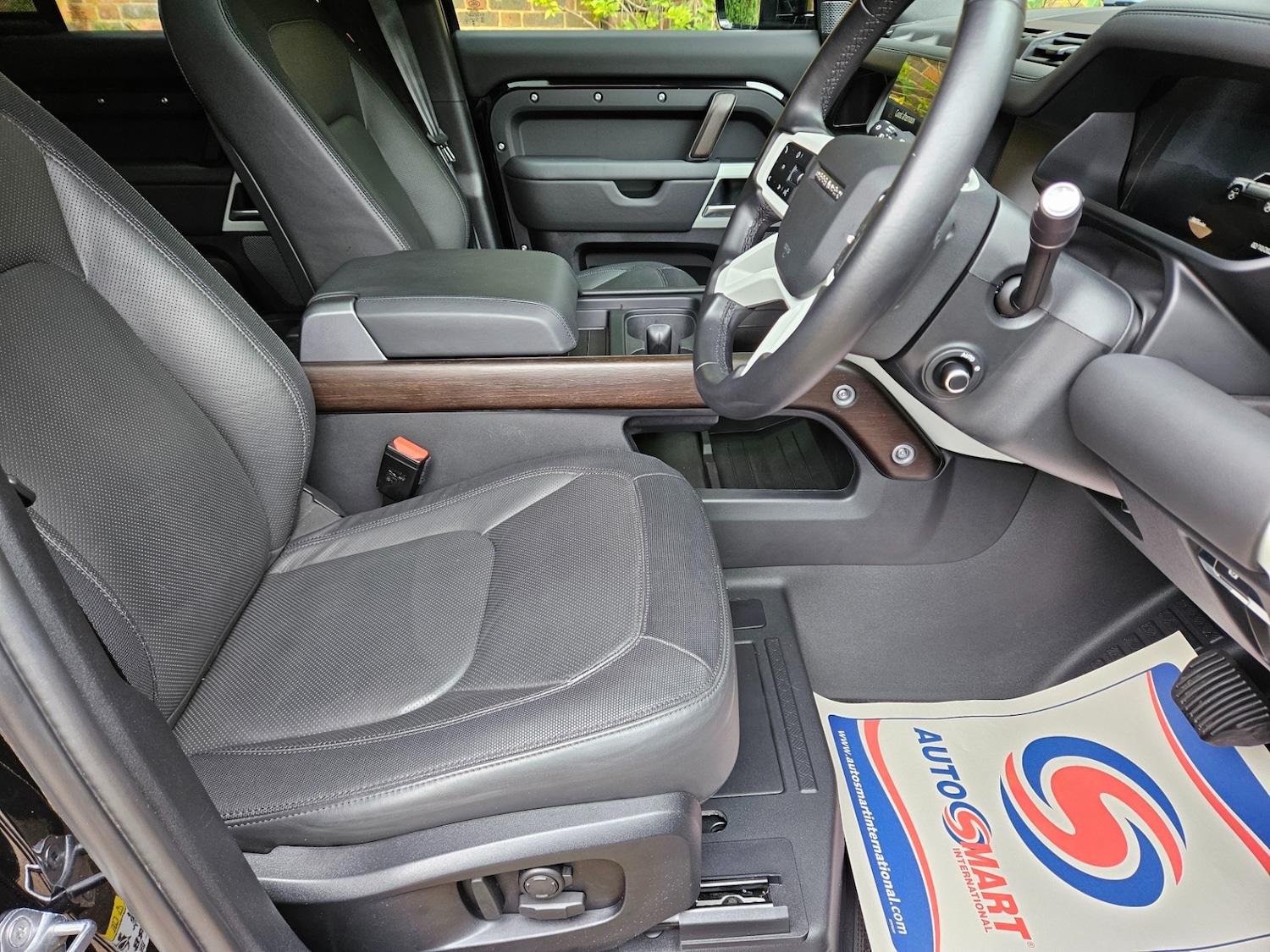 Used Land Rover Defender 2024 for sale - 76143335: Photo 17