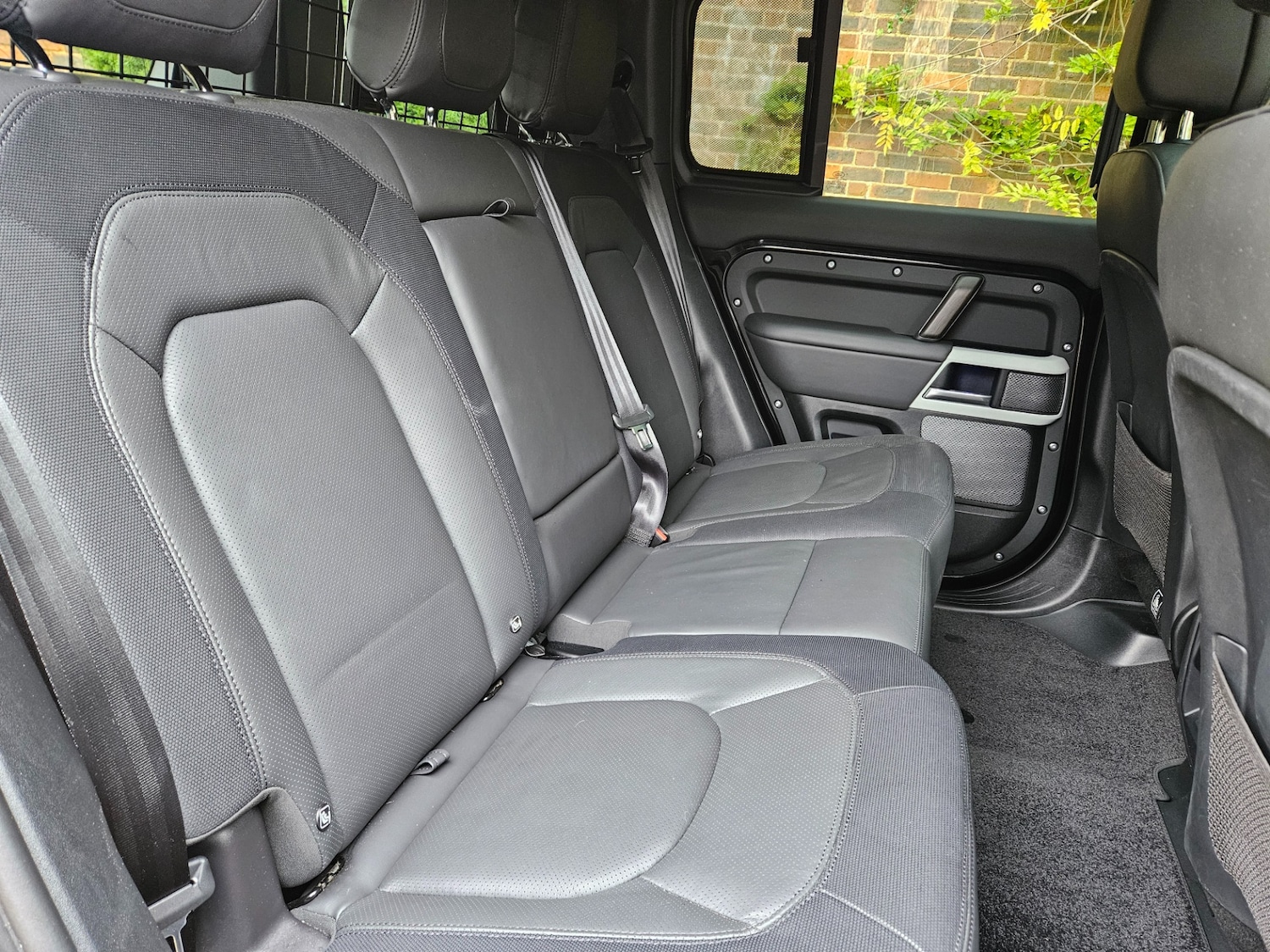 Used Land Rover Defender 2024 for sale - 76143335: Photo 22