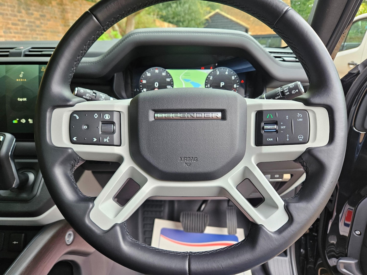 Used Land Rover Defender 2024 for sale - 76143335: Photo 26