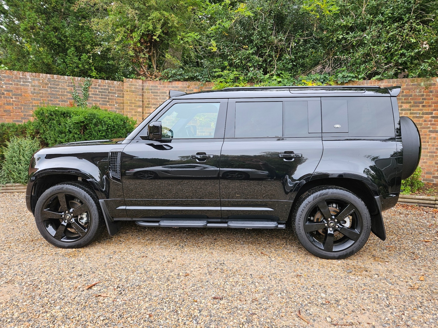 Used Land Rover Defender 2024 for sale - 76143335: Photo 33