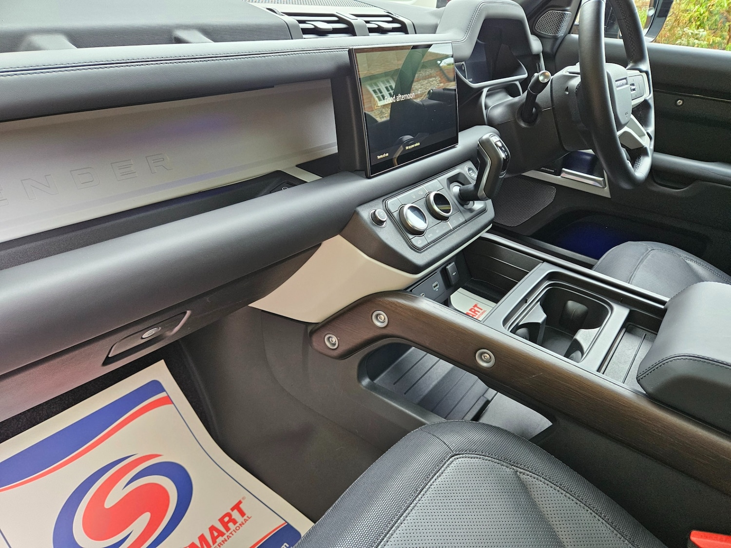 Used Land Rover Defender 2024 for sale - 76143335: Photo 4