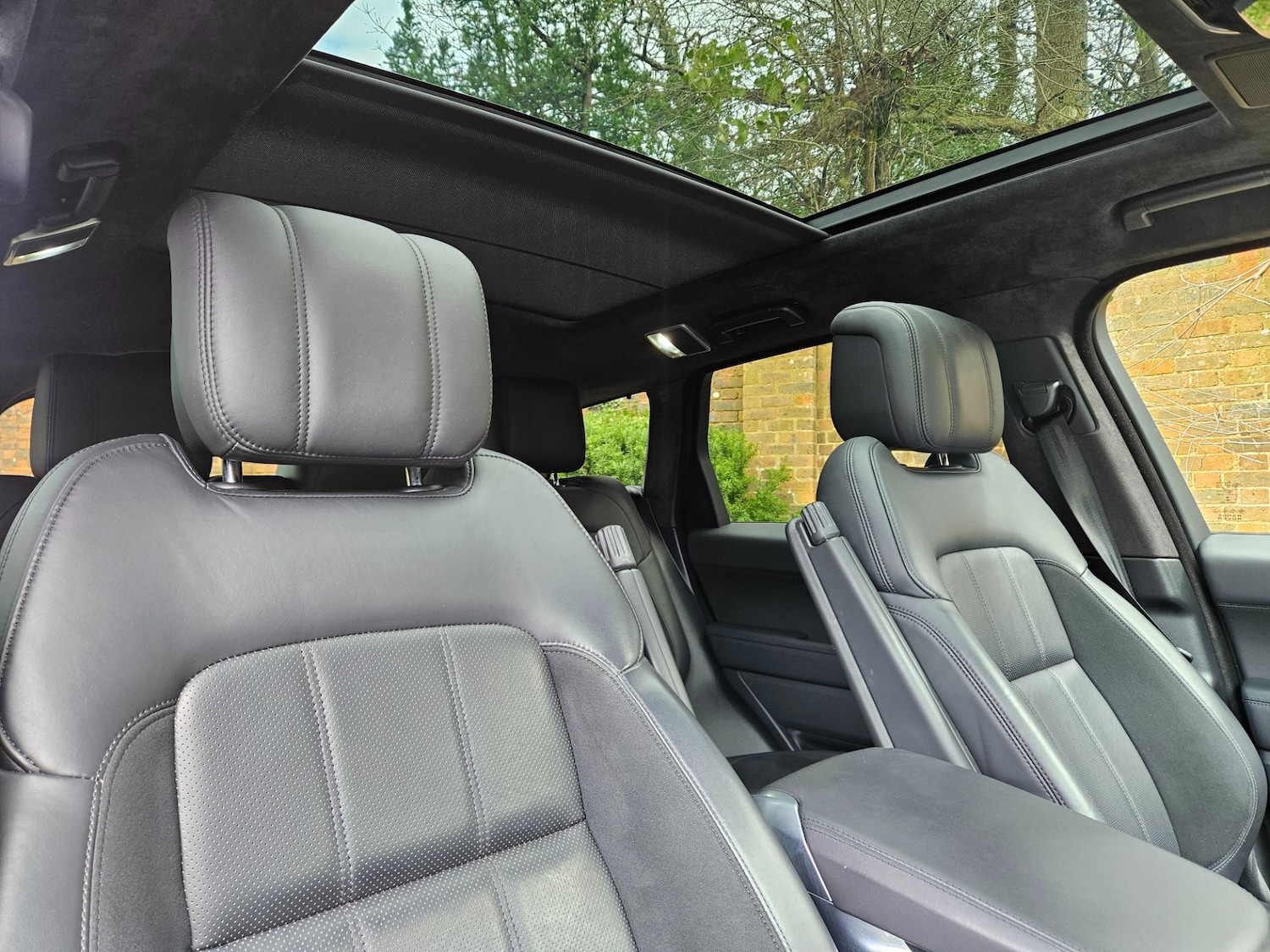 Used Land Rover Range Rover Sport 2020 for sale - 77917578: Photo 3