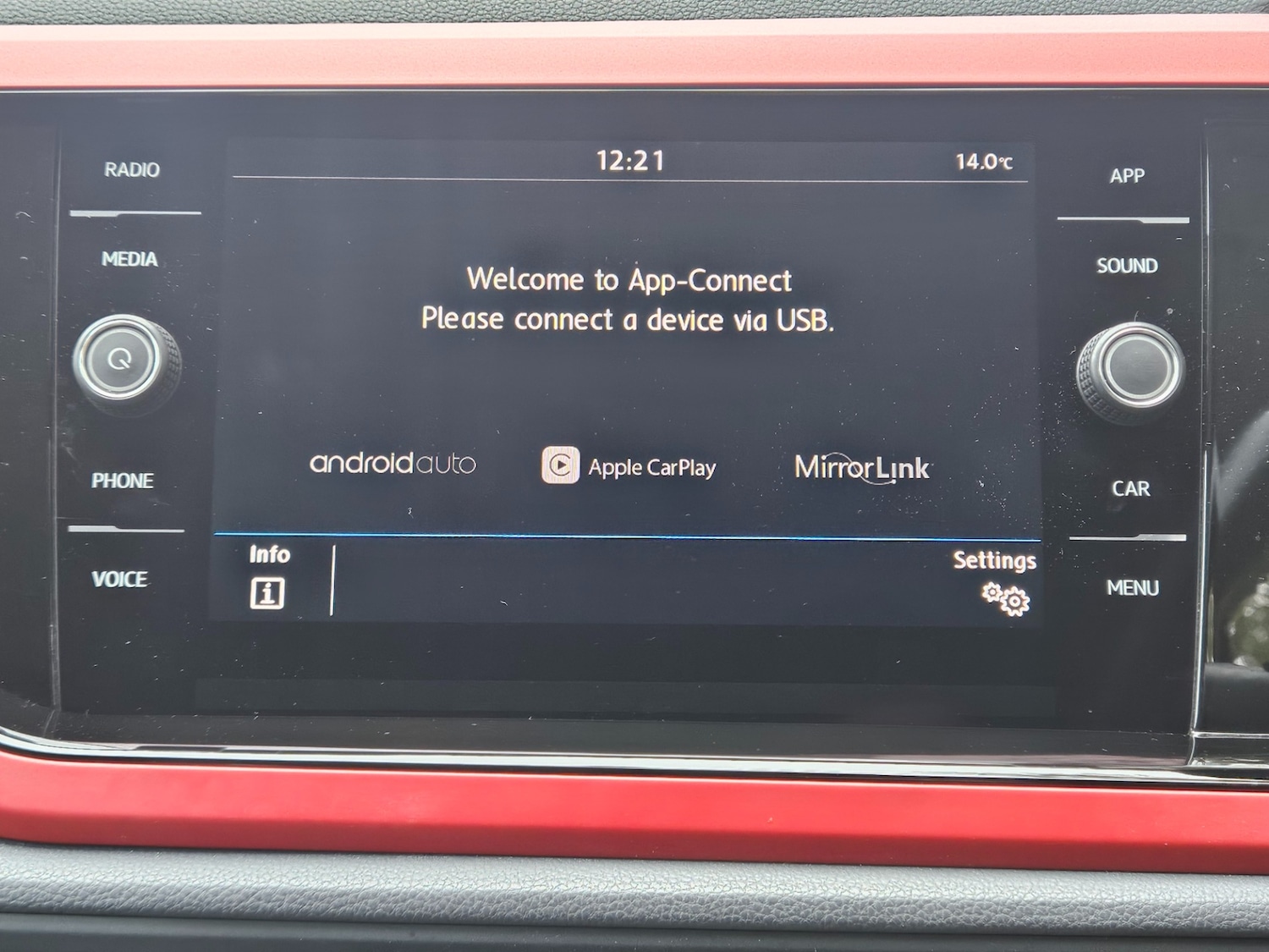 Used Volkswagen Polo 2018 for sale - 76879560: Photo 4