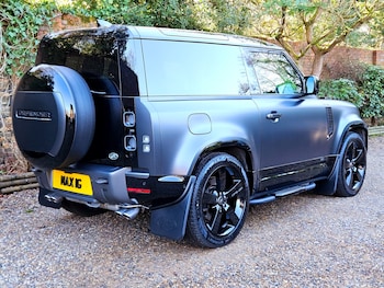 Used Land Rover Defender 2023 for sale - 78495531: Photo