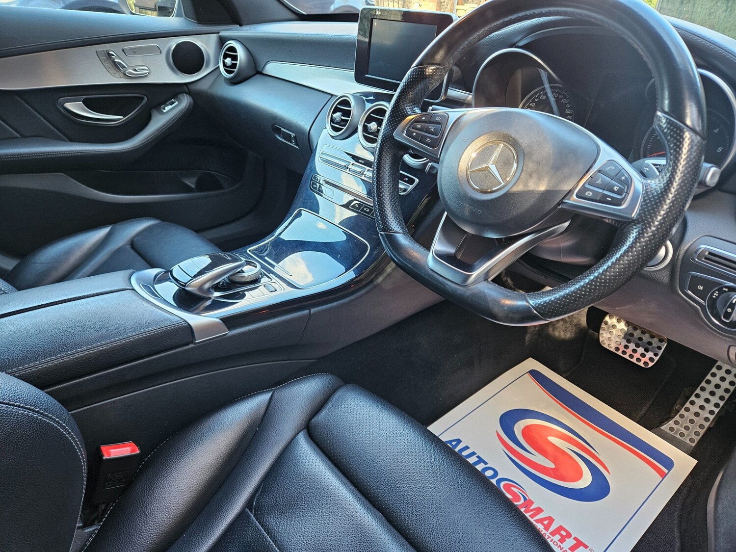 Used Mercedes-Benz C Class 2015 for sale - 77435326: Photo 8