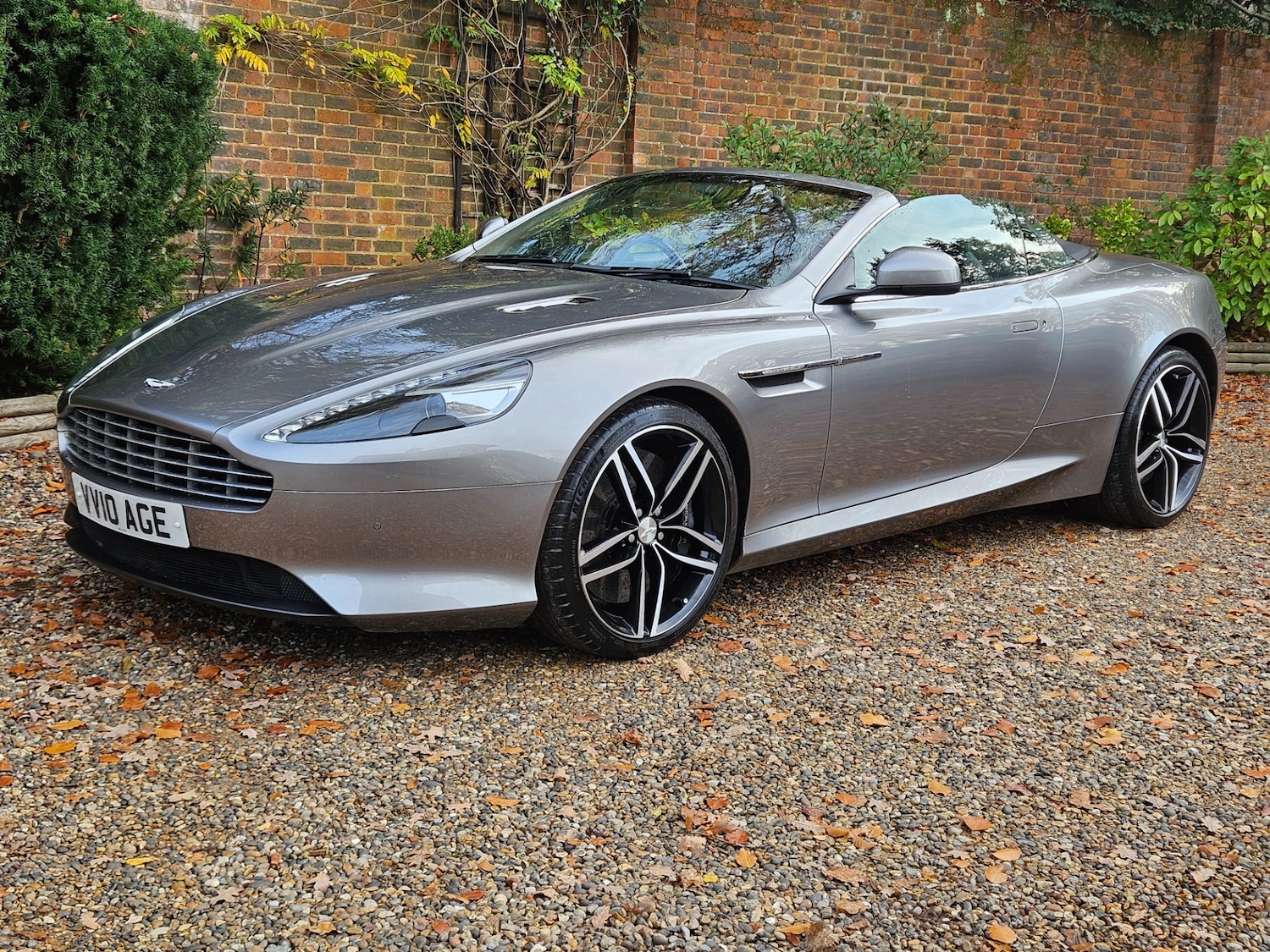 Used Aston Martin Virage 2012 for sale - 76879626: Photo 1