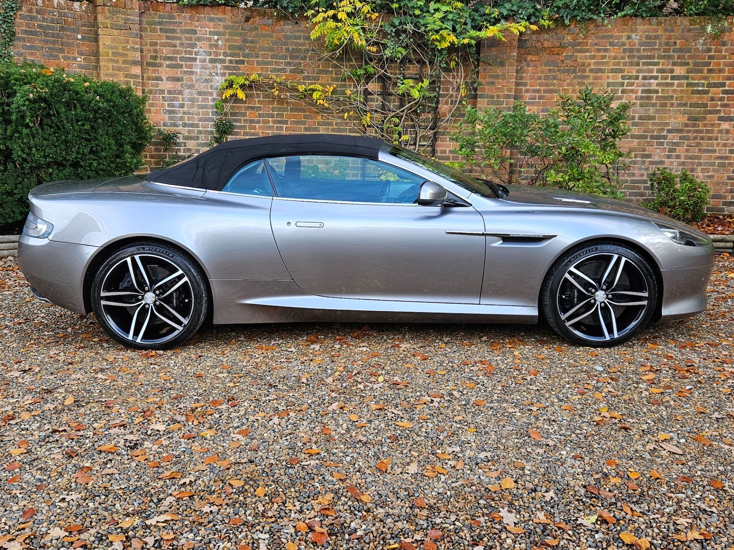 Used Aston Martin Virage 2012 for sale - 76879626: Photo 57