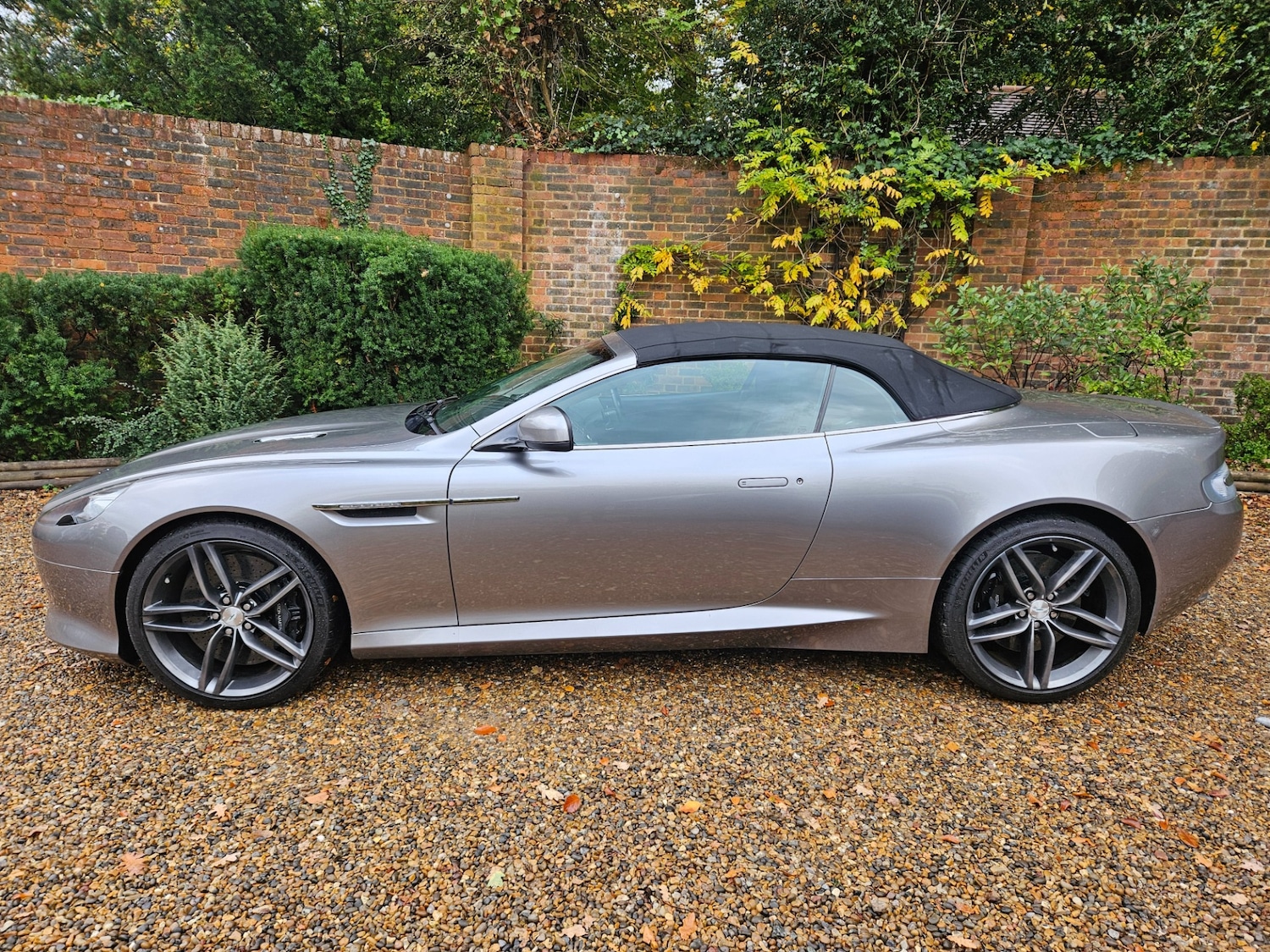 Used Aston Martin Virage 2012 for sale - 76879626: Photo 9