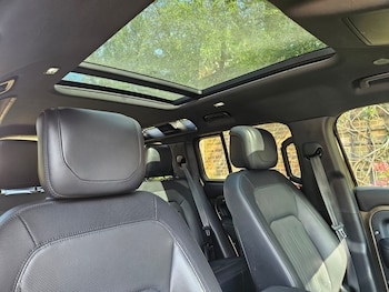 Used Land Rover Defender 2021 for sale - 78339960: Photo