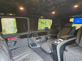 Used Mercedes-Benz V-Class 2023 for sale - 75735544: Photo