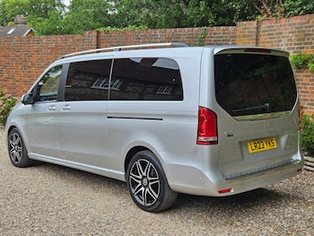 Used Mercedes-Benz V-Class 2023 for sale - 75735544: Photo
