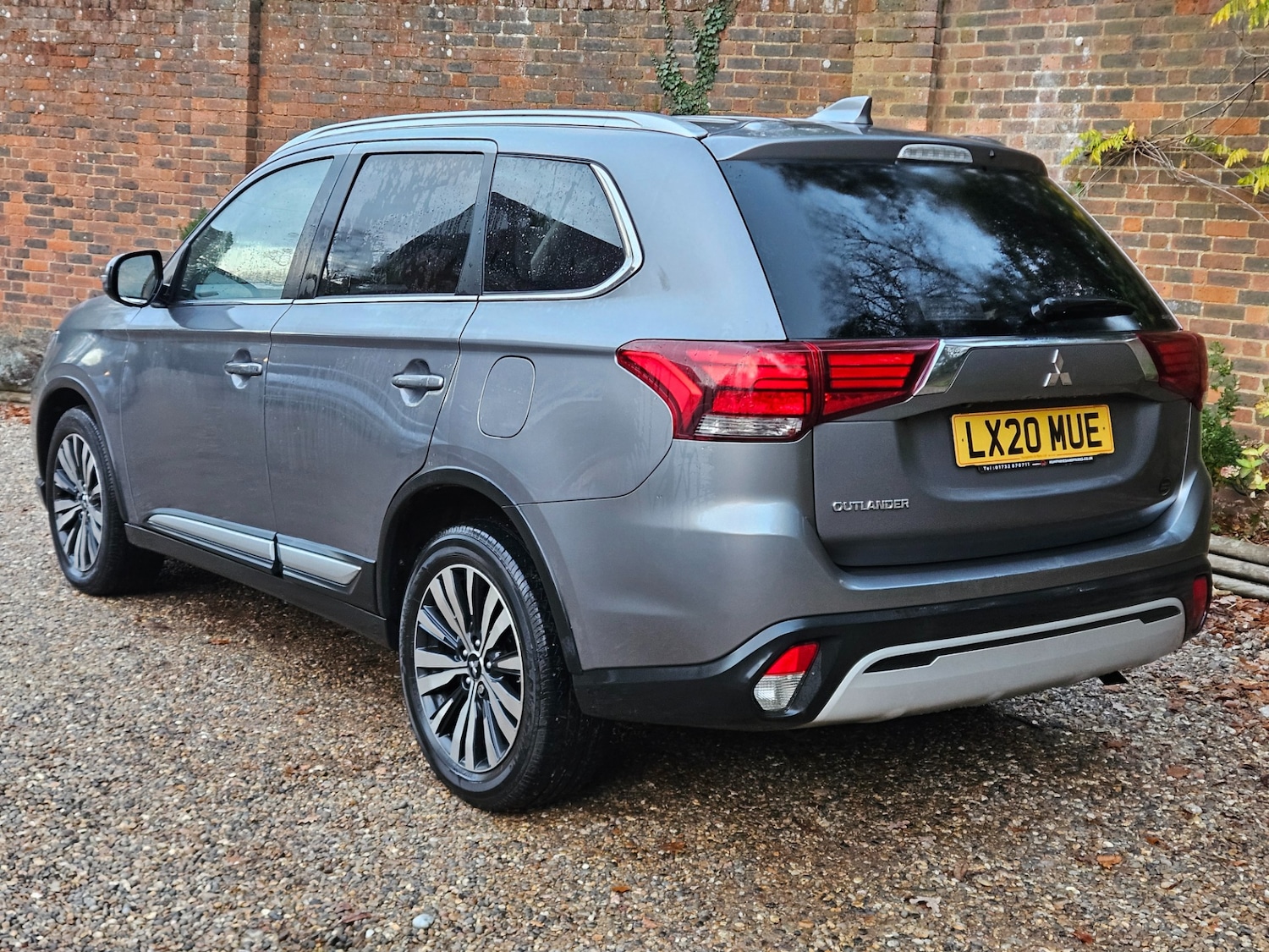 Used Mitsubishi Outlander 2020 for sale - 76879762: Photo 2
