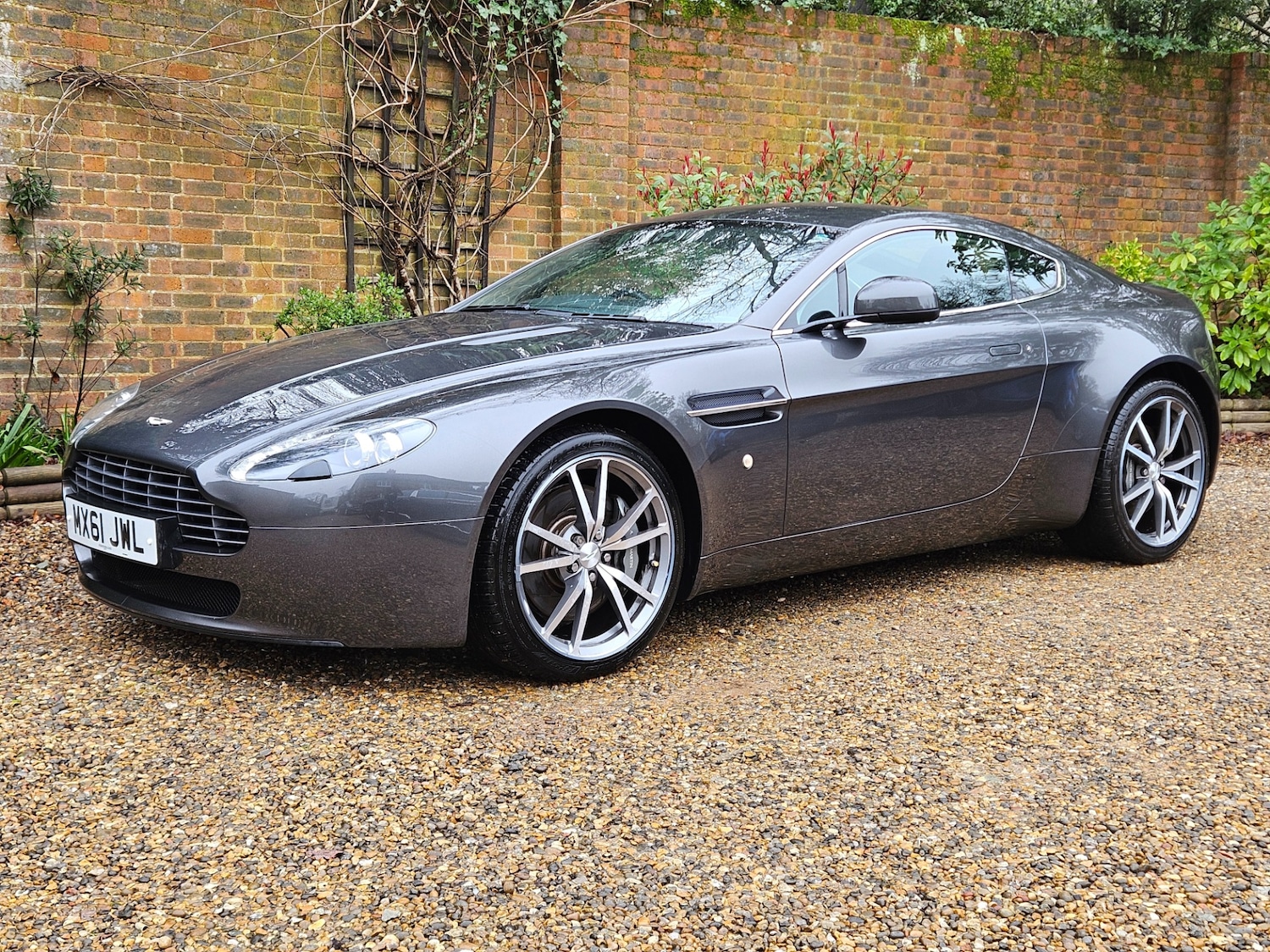 Used Aston Martin Vantage 2012 for sale - 77789921: Photo 10