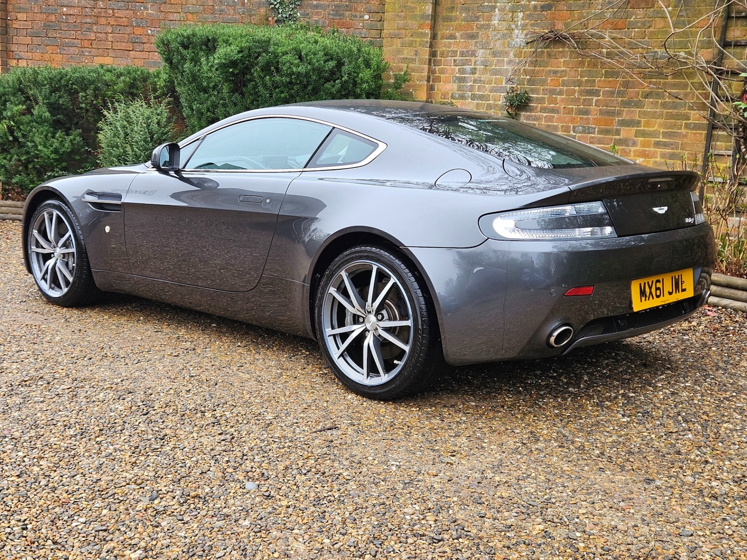 Used Aston Martin Vantage 2012 for sale - 77789921: Photo 12