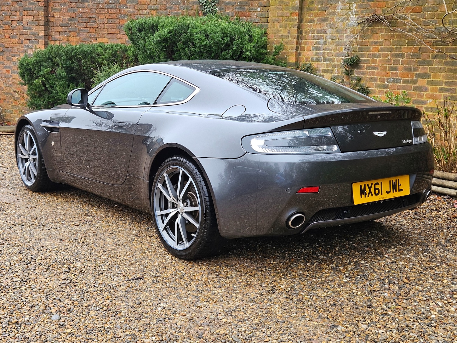 Used Aston Martin Vantage 2012 for sale - 77789921: Photo 13