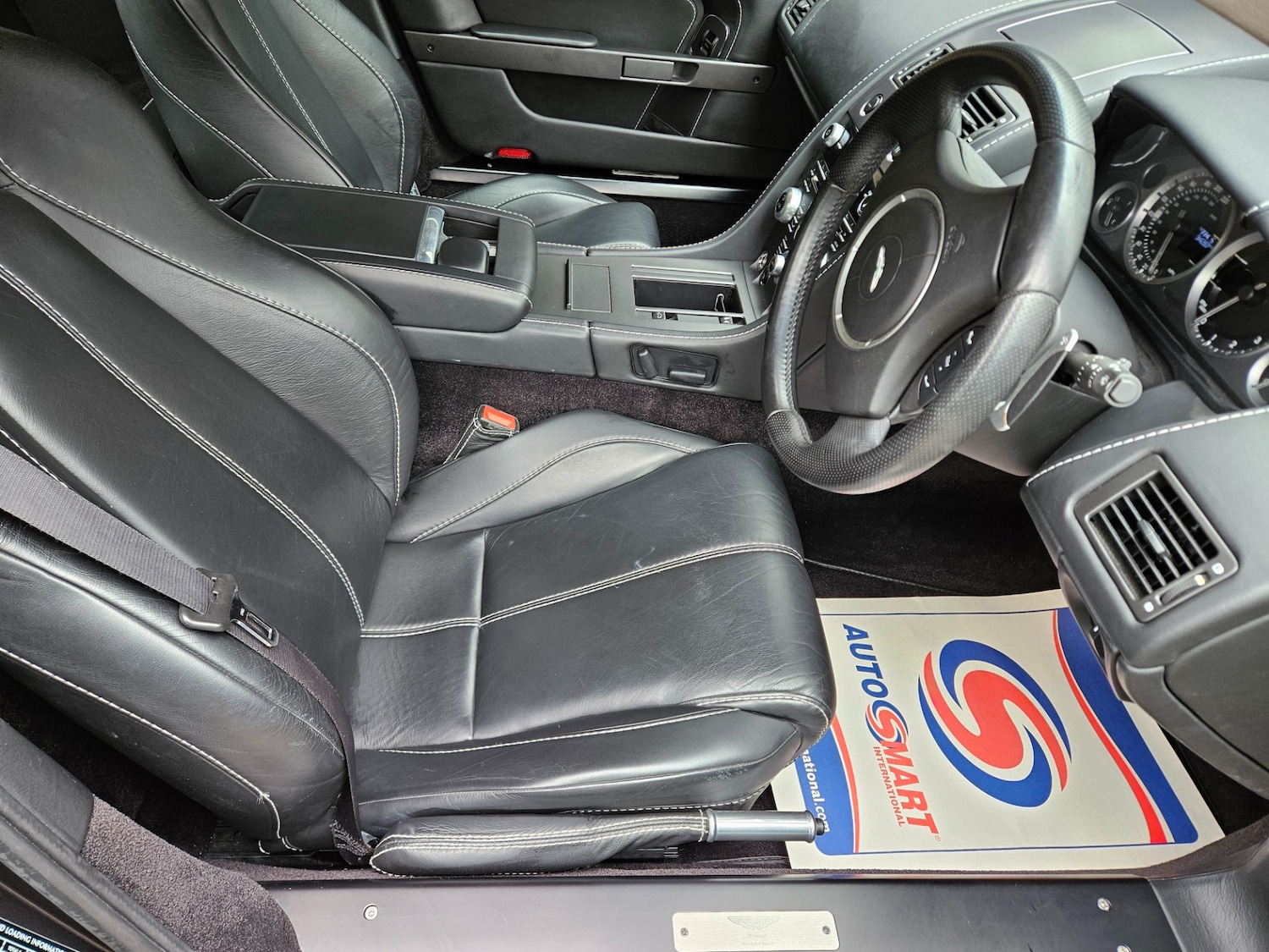 Used Aston Martin Vantage 2012 for sale - 77789921: Photo 15