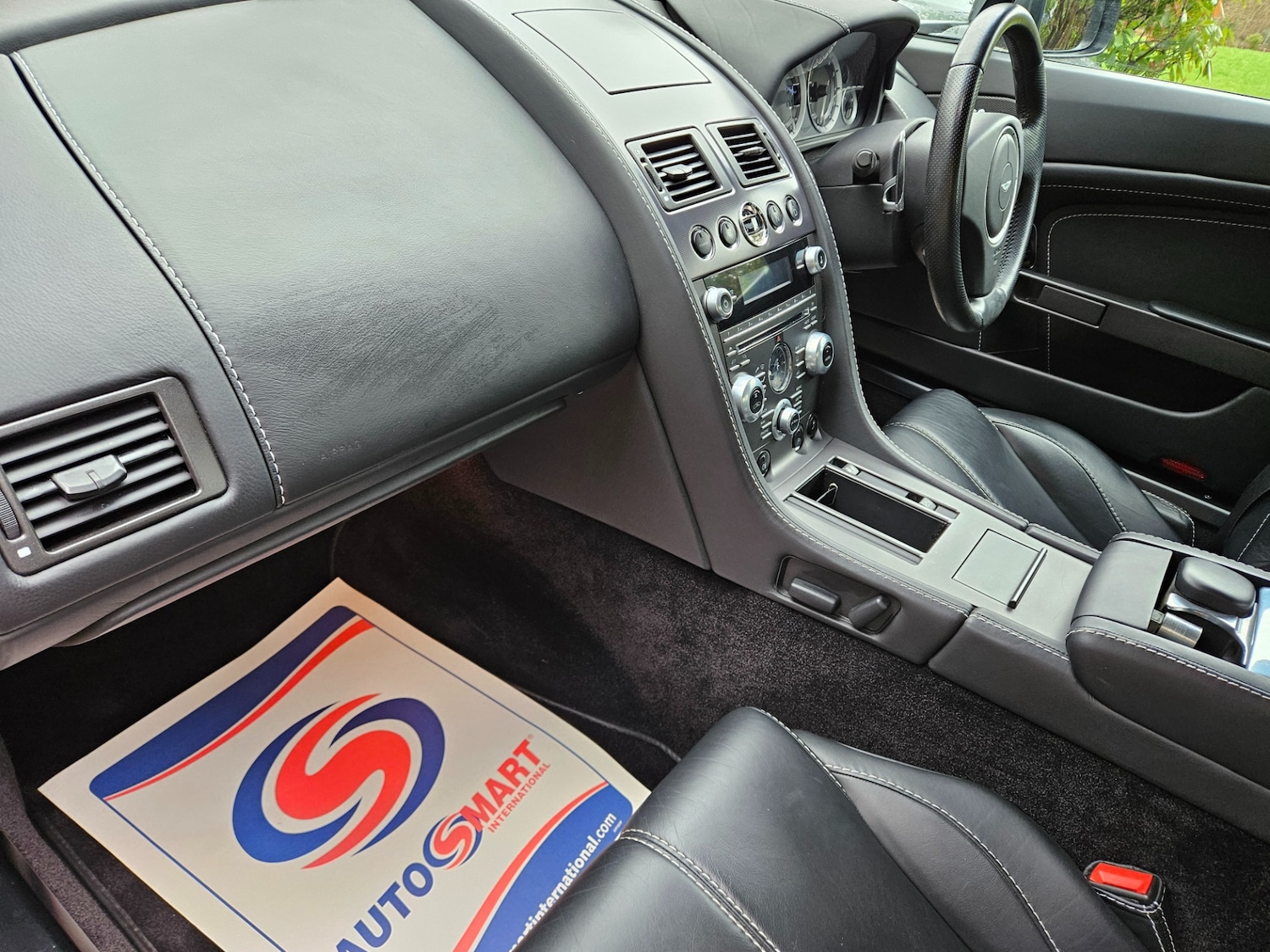 Used Aston Martin Vantage 2012 for sale - 77789921: Photo 3