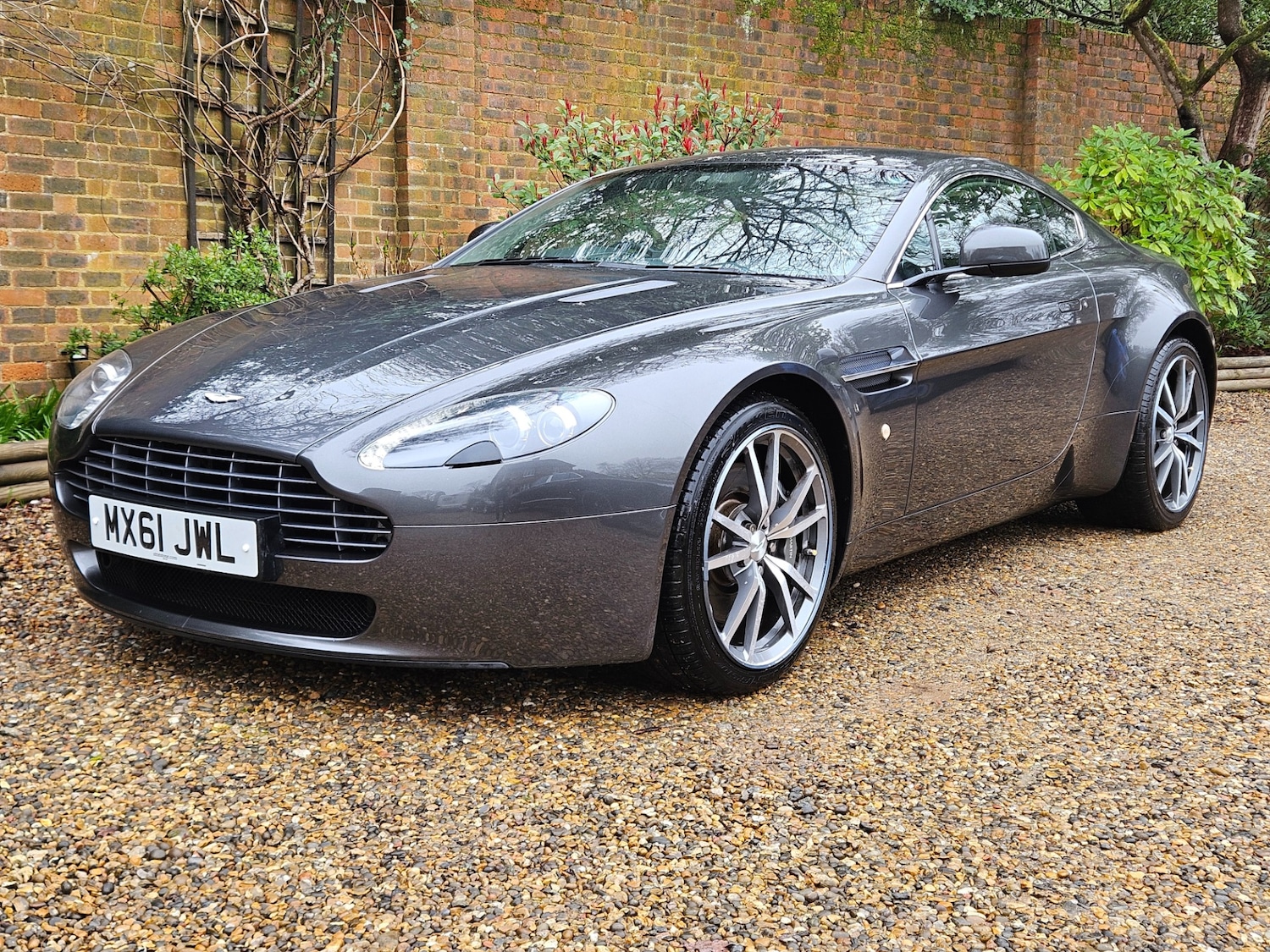 Used Aston Martin Vantage 2012 for sale - 77789921: Photo 8