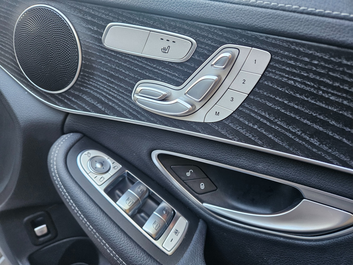 Used Mercedes-Benz C Class 2021 for sale - 76893001: Photo 4