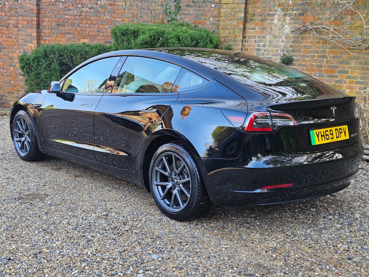 Used Tesla Model 3 2019 for sale - 77589812: Photo 2