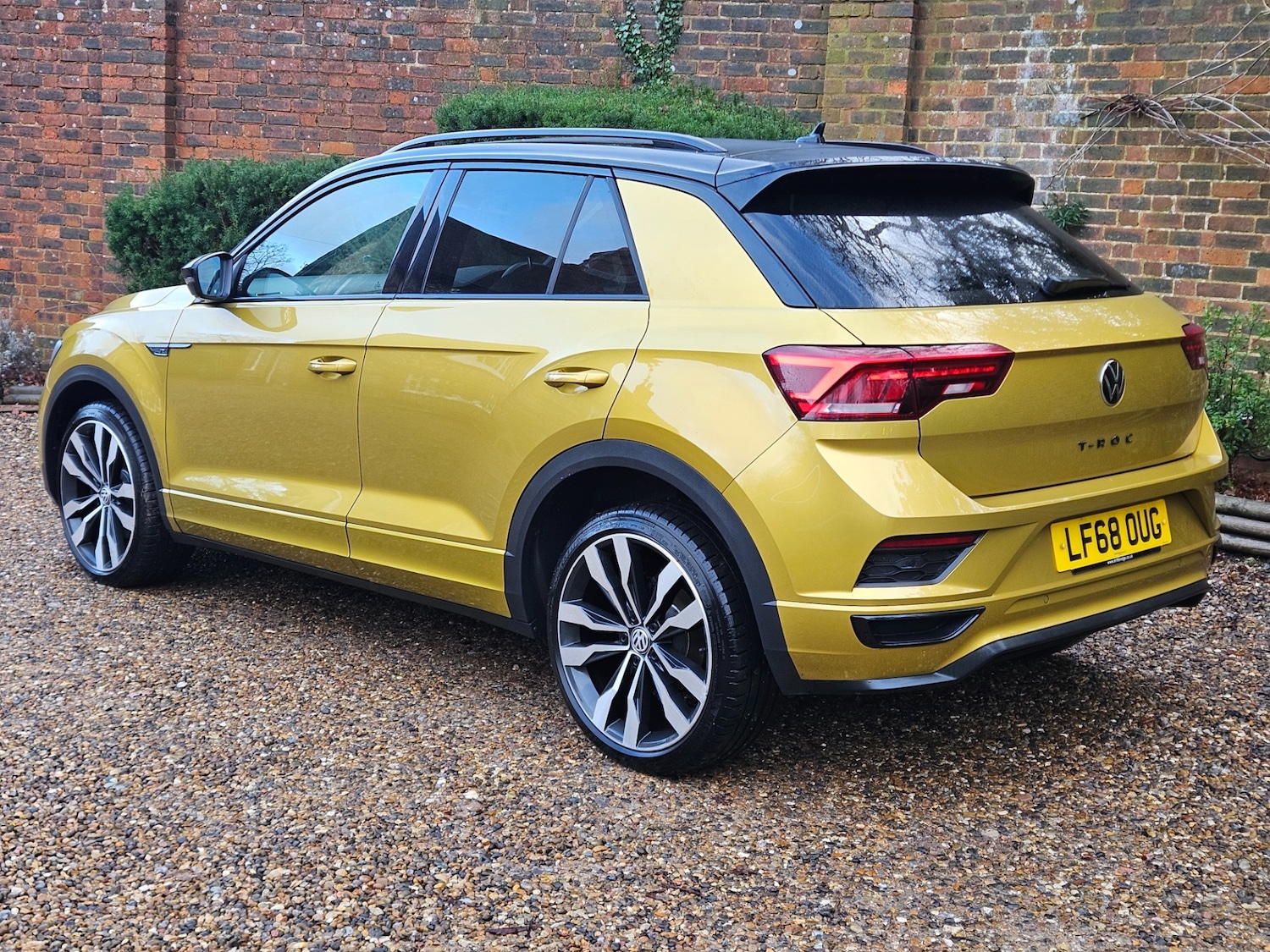 Used Volkswagen T-Roc 2018 for sale - 77180327: Photo 2
